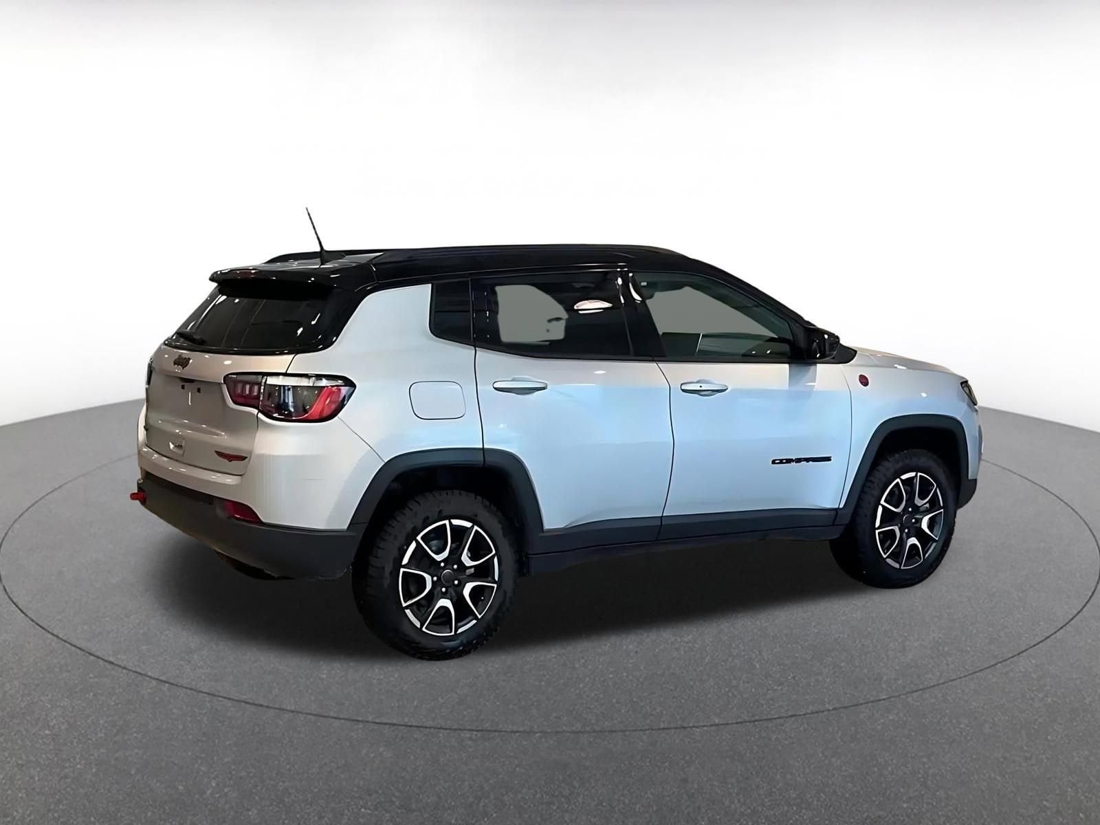 Thumbnail: 2025 Jeep Compass - 14