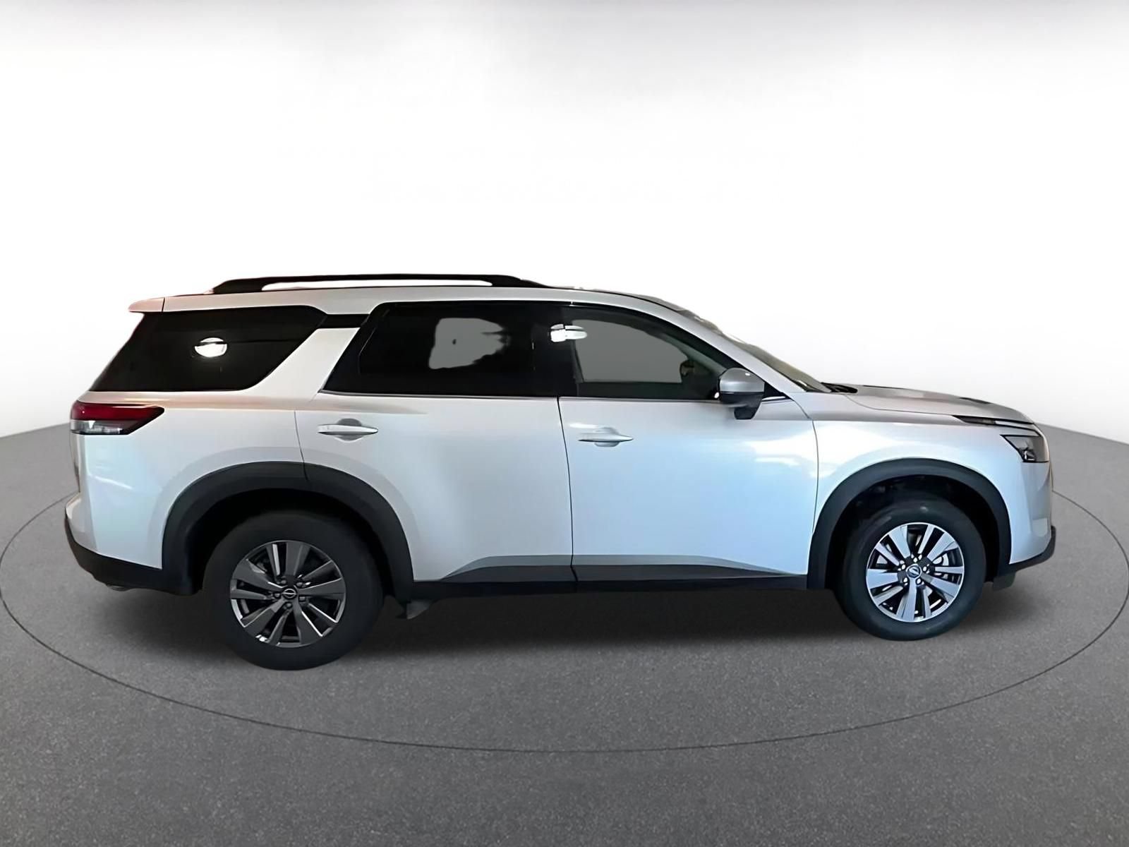 Thumbnail: 2025 Nissan Pathfinder - 16