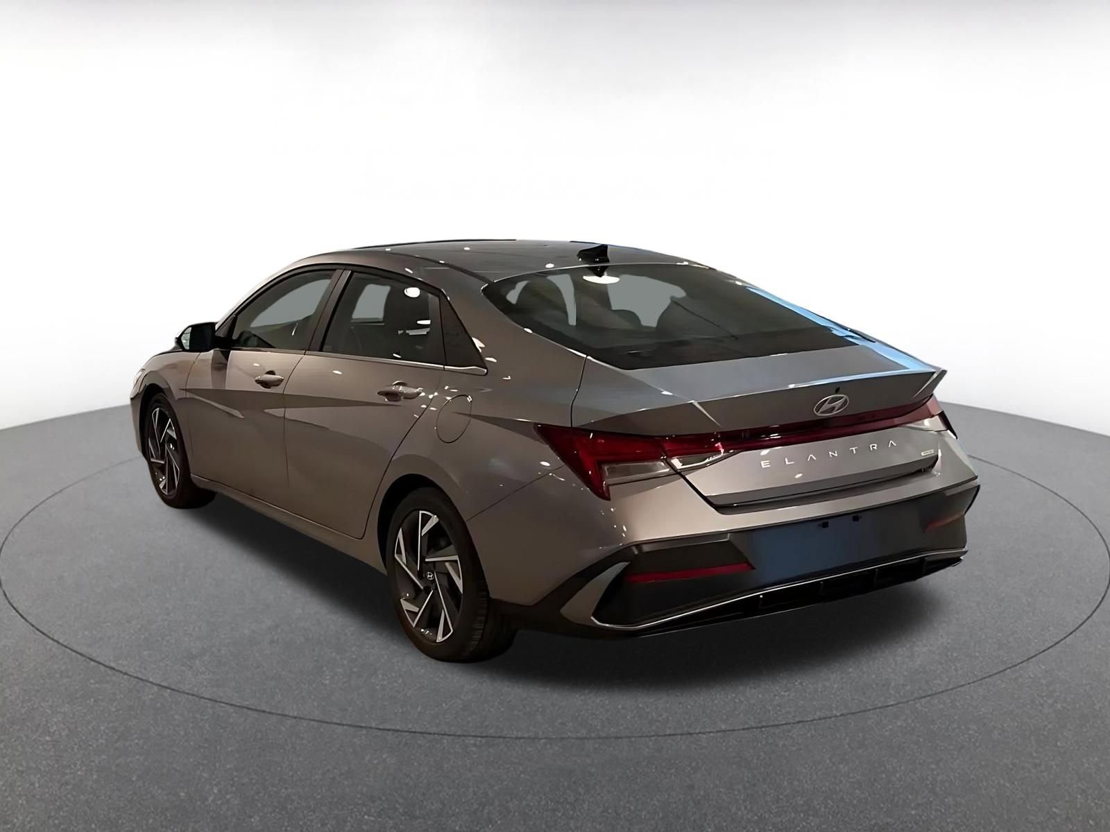 Thumbnail: 2025 Hyundai Elantra - 11