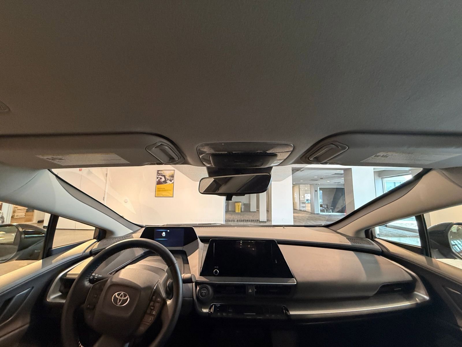 Thumbnail: 2025 Toyota Prius - 32