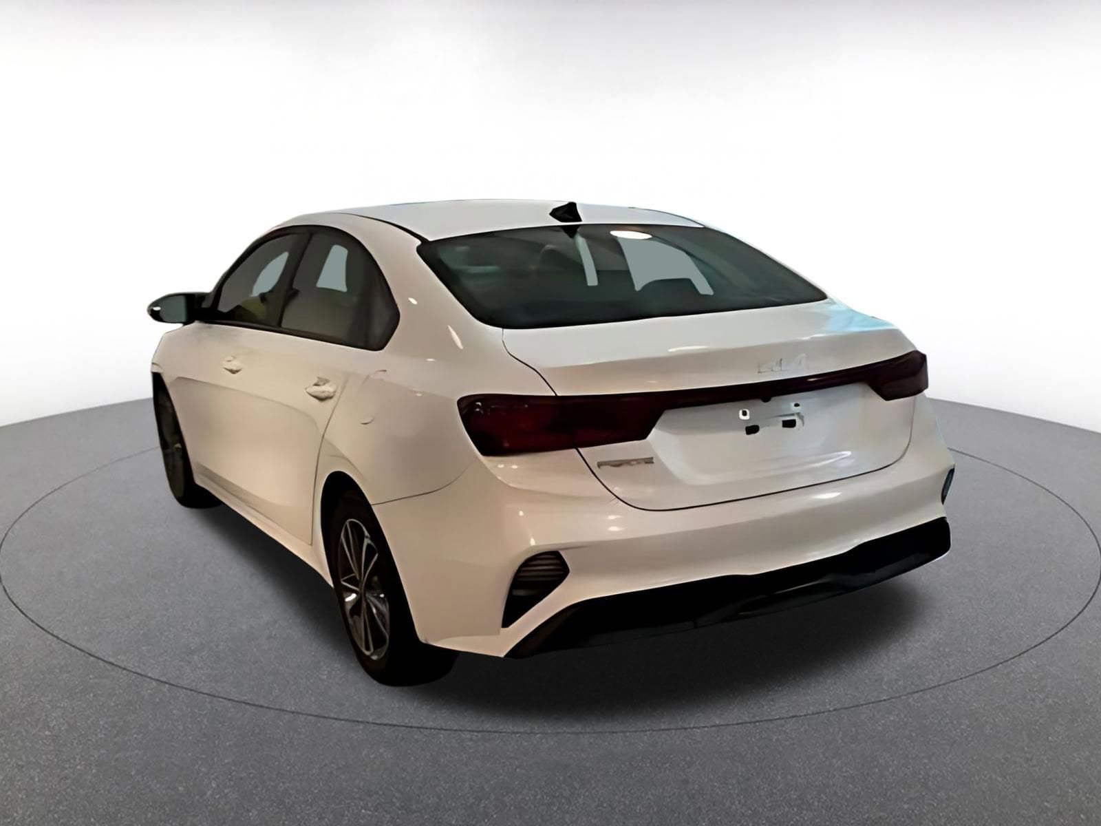 Thumbnail: 2024 Kia Forte - 15
