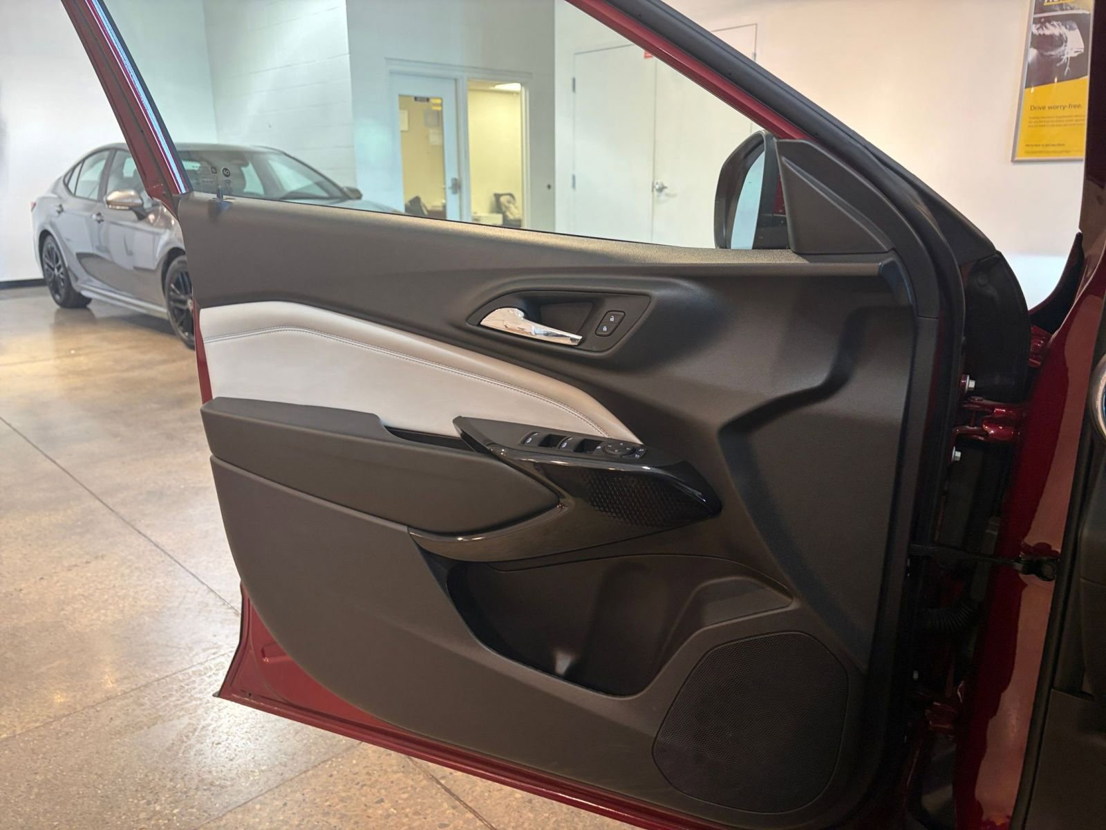 Thumbnail: 2025 Chevrolet Trax - 20