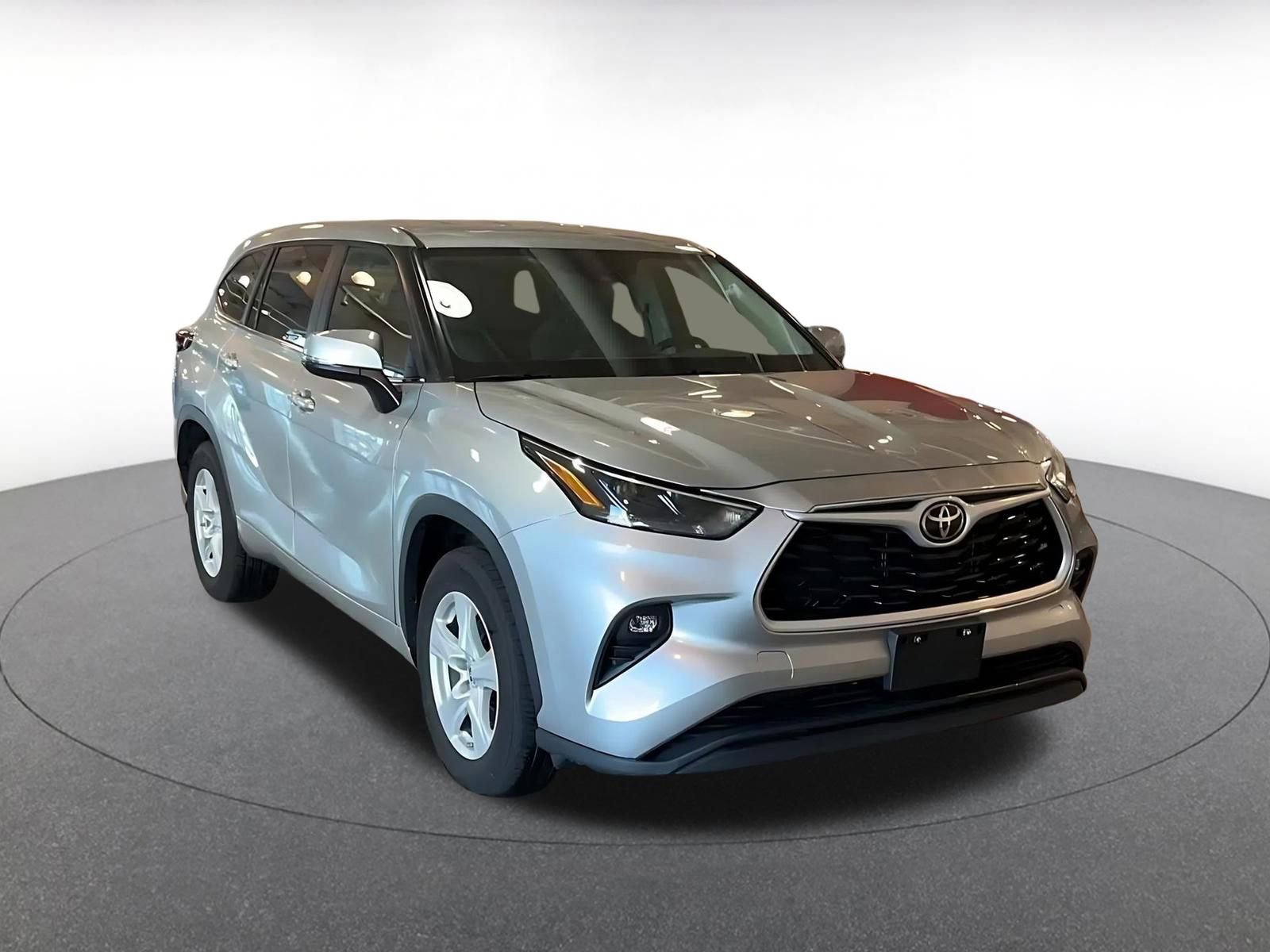 Thumbnail: 2025 Toyota Highlander - 3