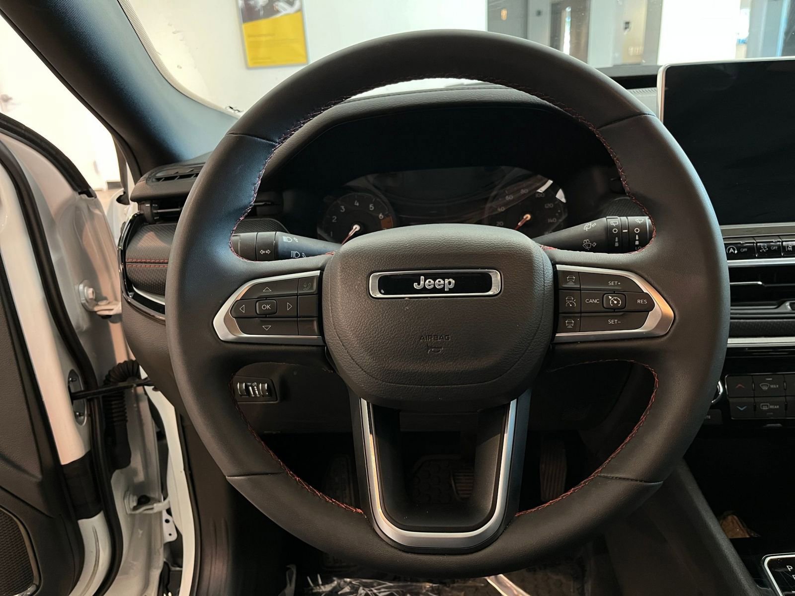 Thumbnail: 2025 Jeep Compass - 28