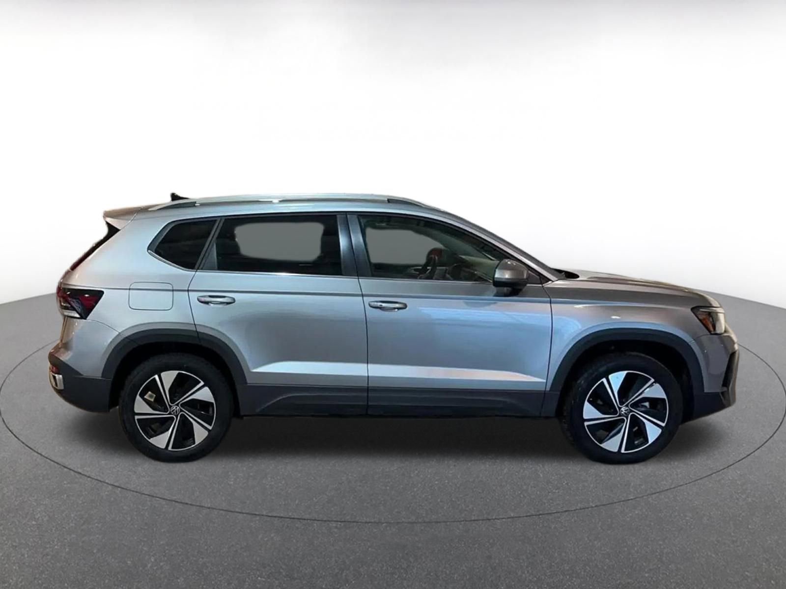 Thumbnail: 2025 Volkswagen Taos - 16