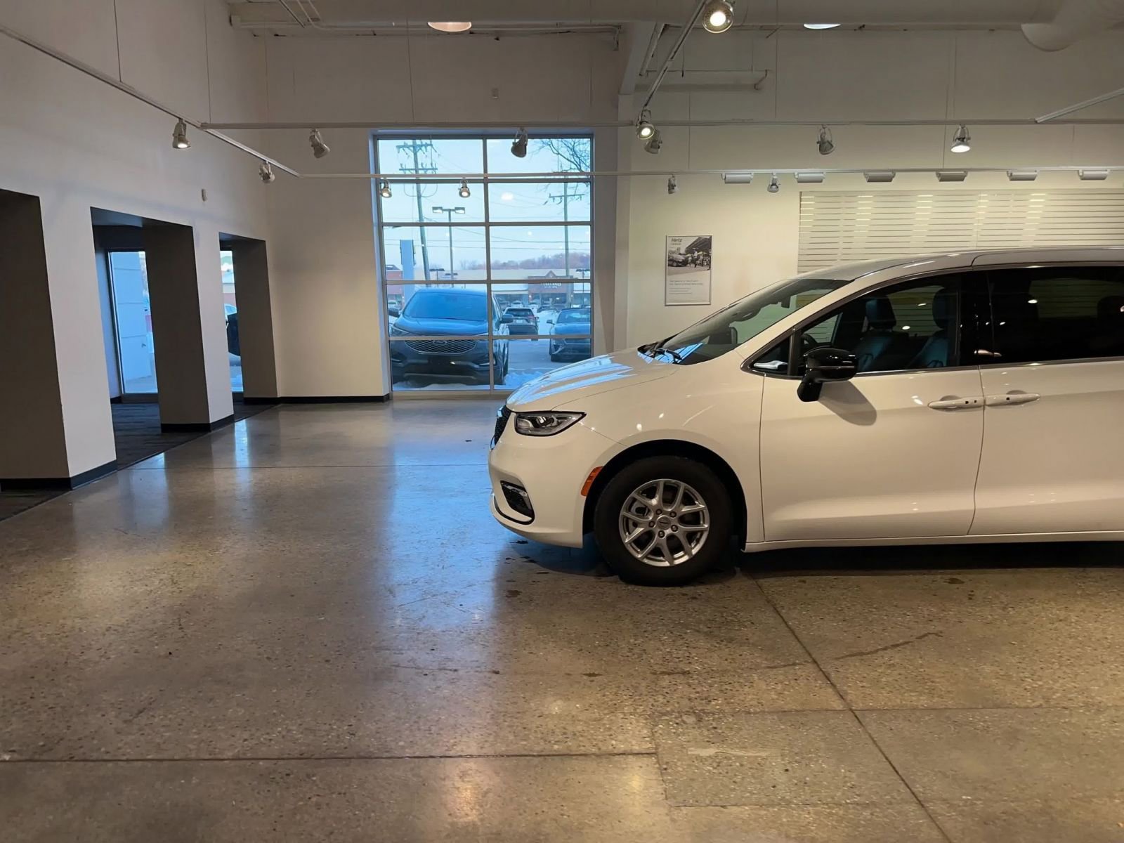 Thumbnail: 2025 Chrysler Pacifica - 16