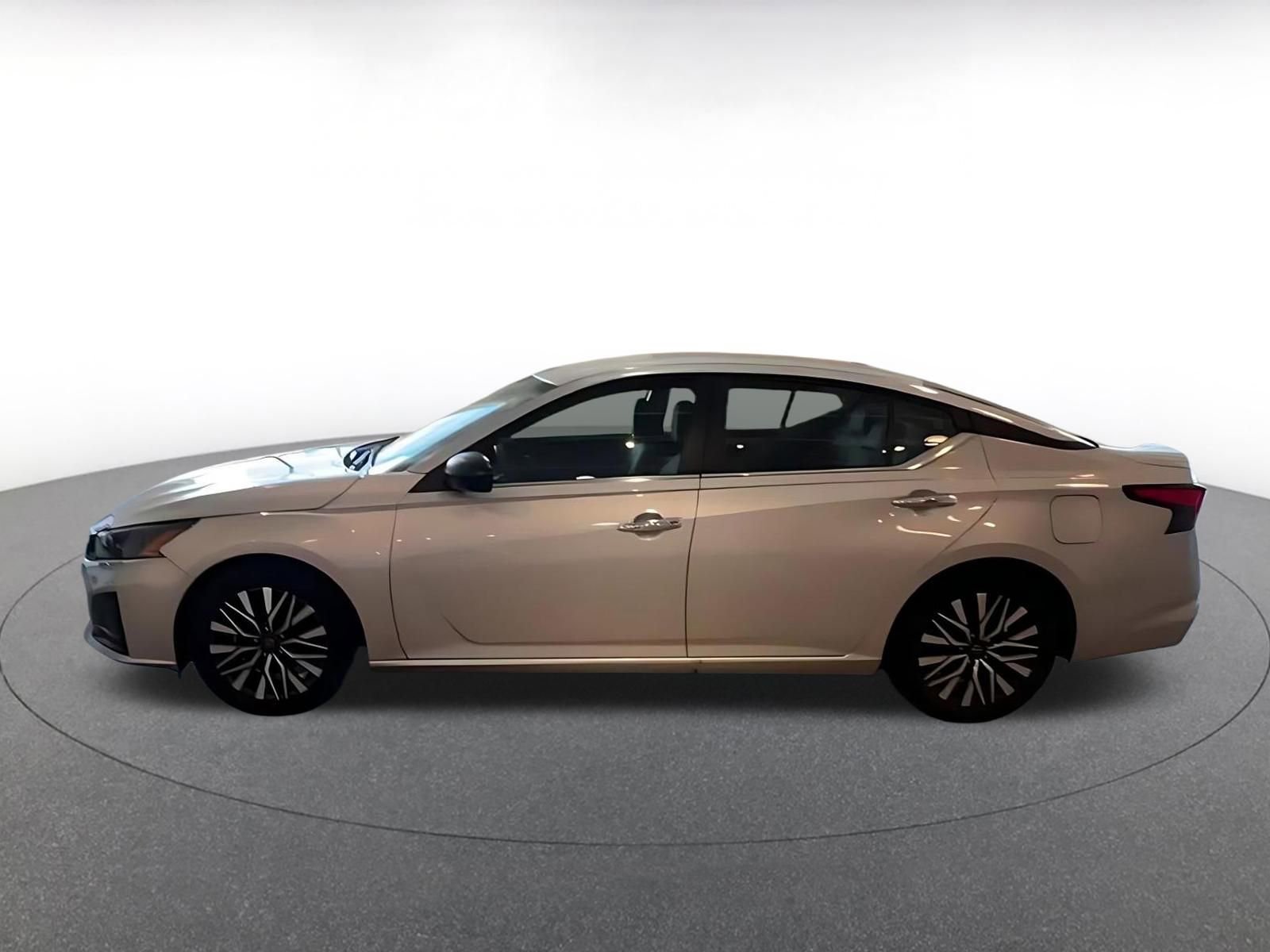 Thumbnail: 2025 Nissan Altima - 8