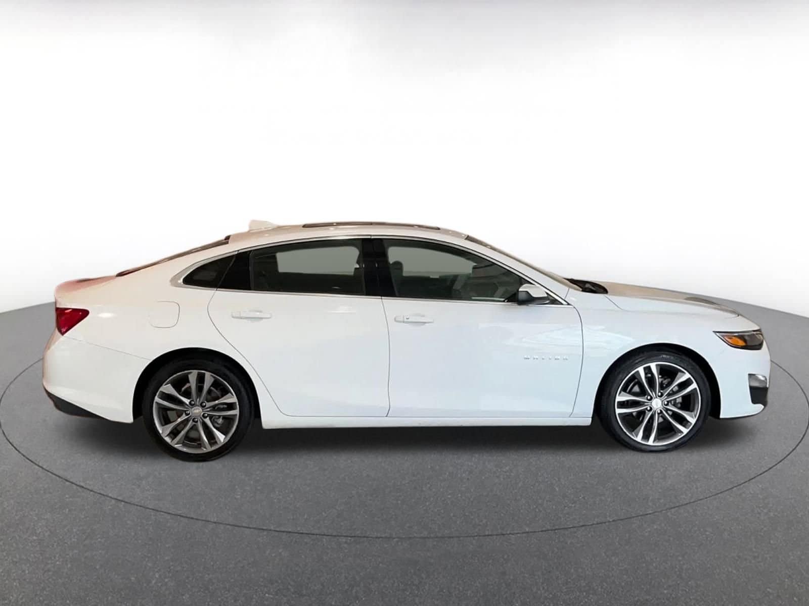 Thumbnail: 2023 Chevrolet Malibu - 16