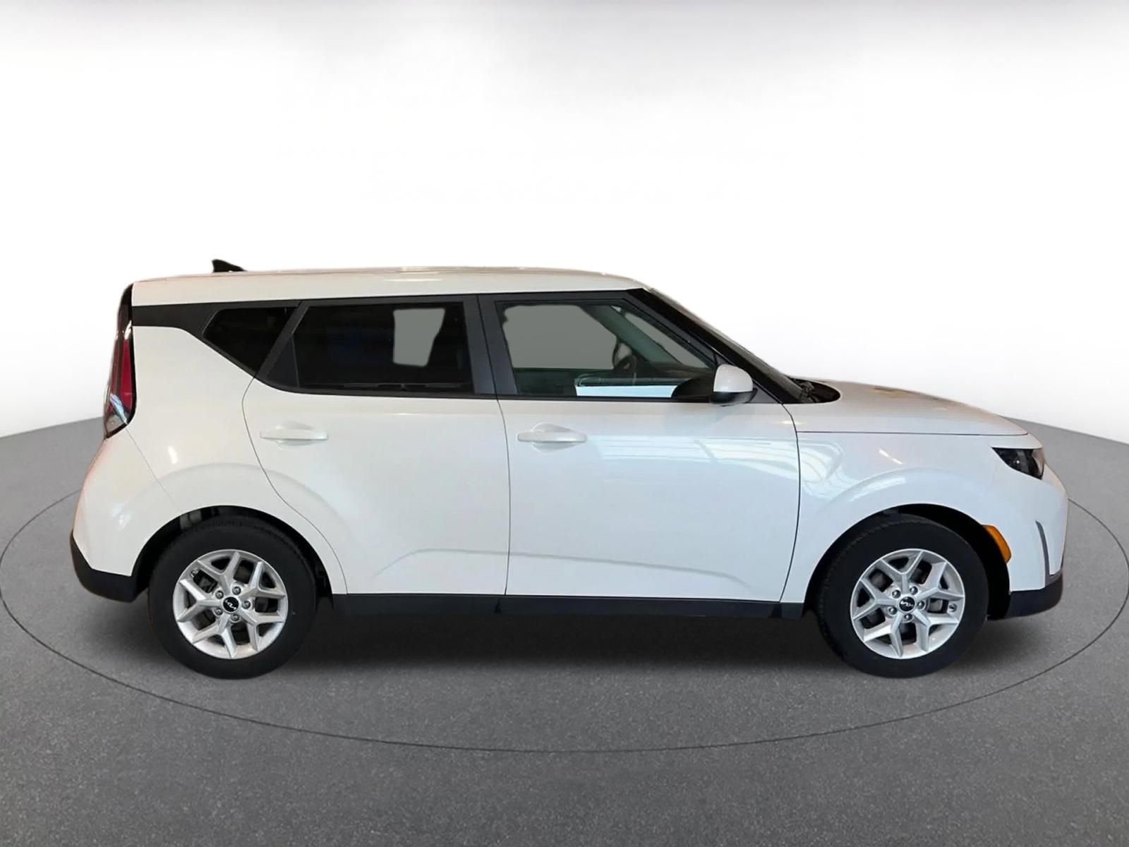 Thumbnail: 2025 Kia Soul - 16