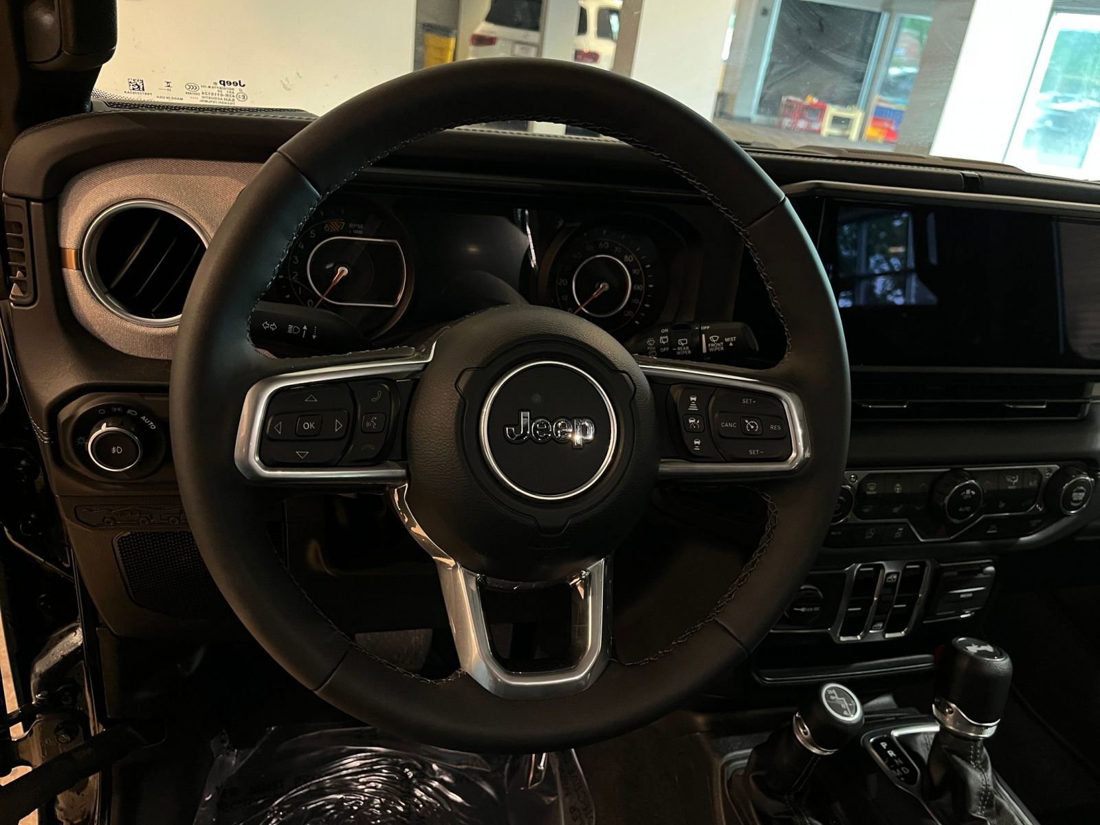 Thumbnail: 2025 Jeep Wrangler - 28