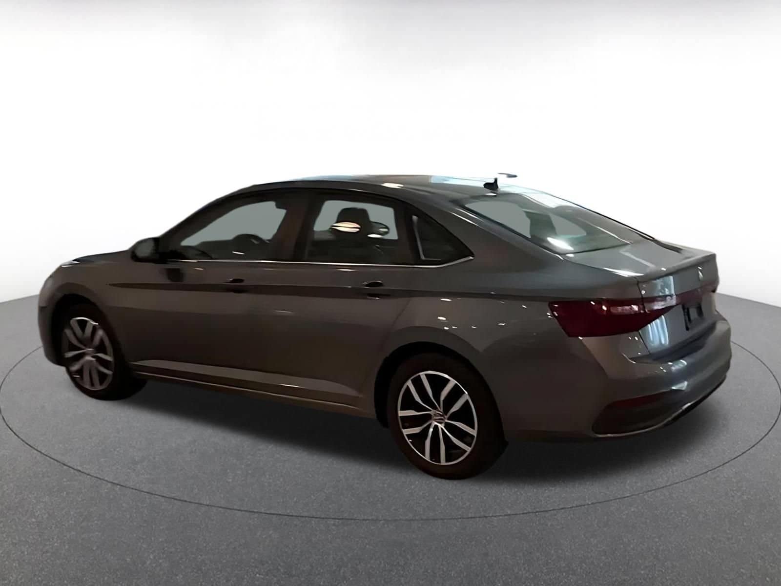 Thumbnail: 2025 Volkswagen Jetta - 10