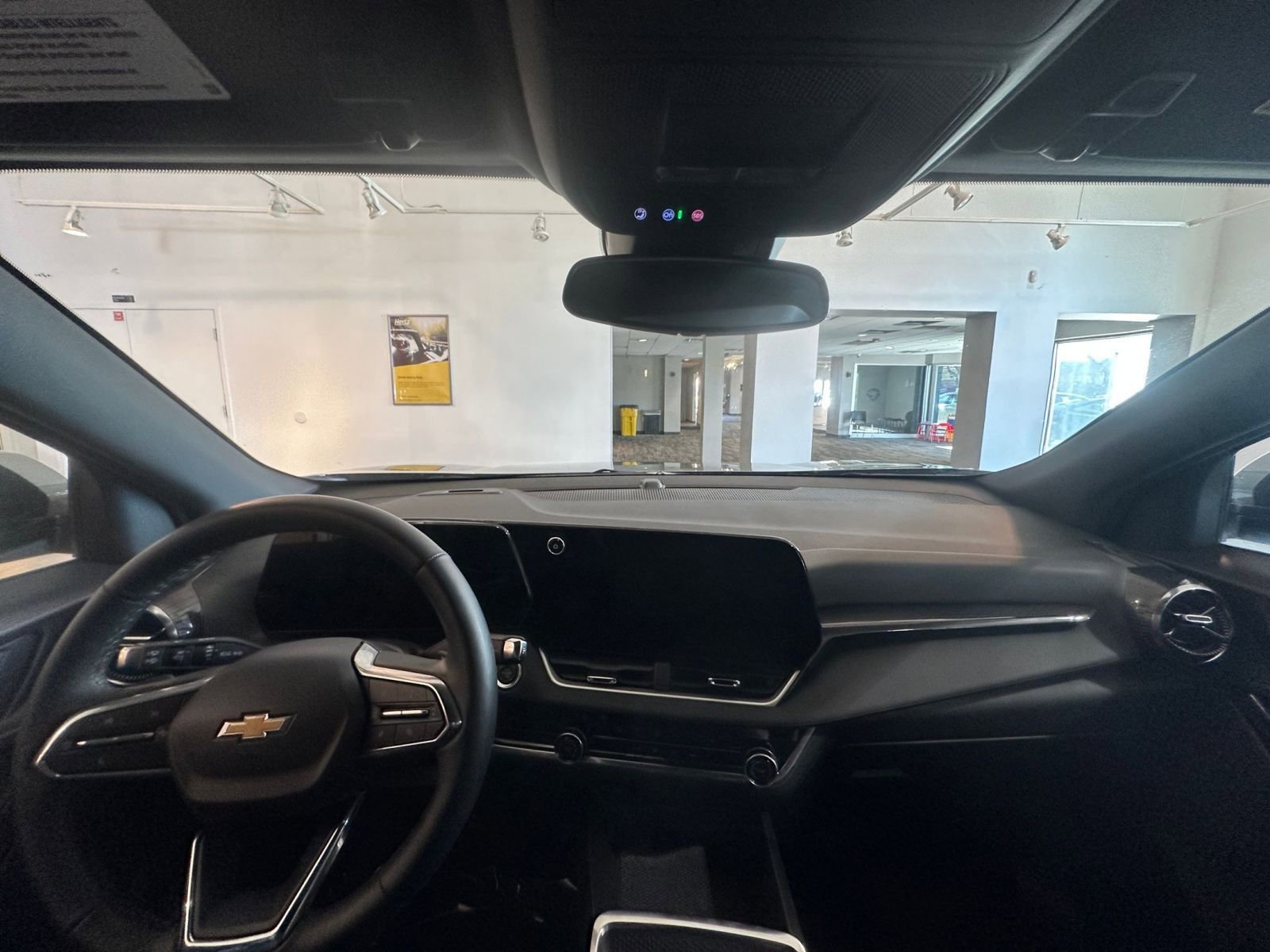 Thumbnail: 2025 Chevrolet Equinox - 32