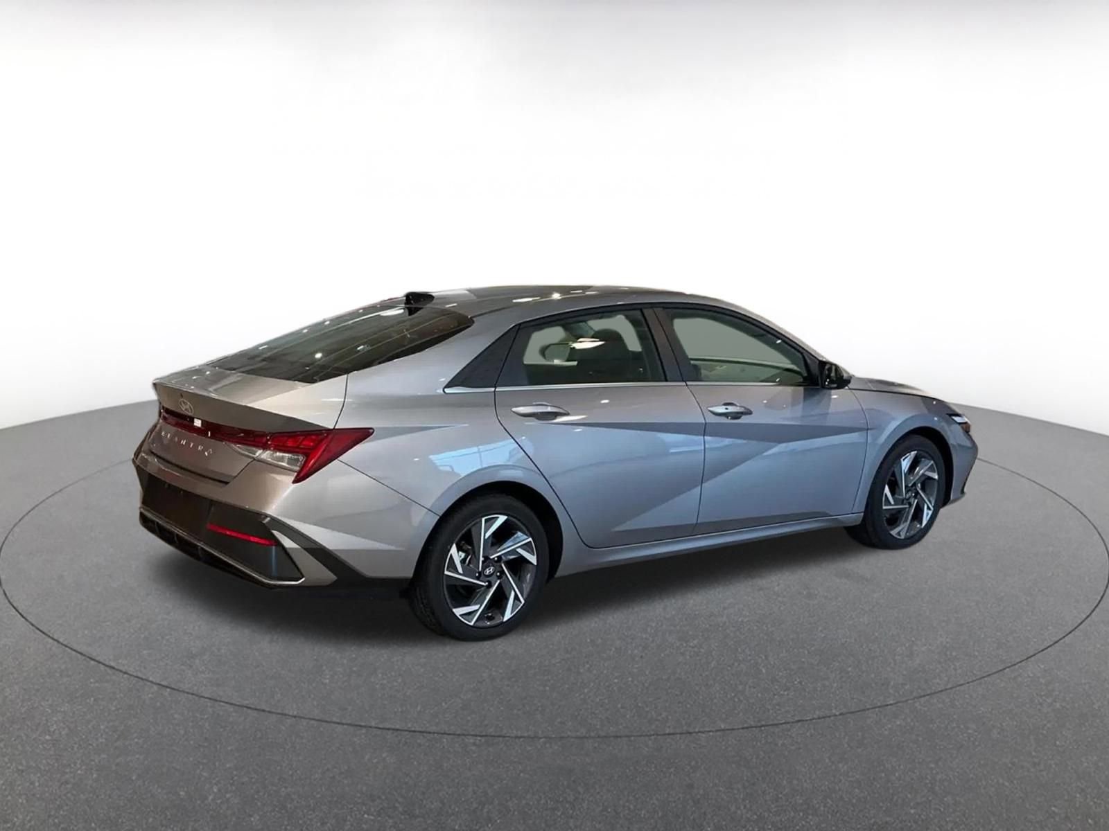 Thumbnail: 2025 Hyundai Elantra - 15