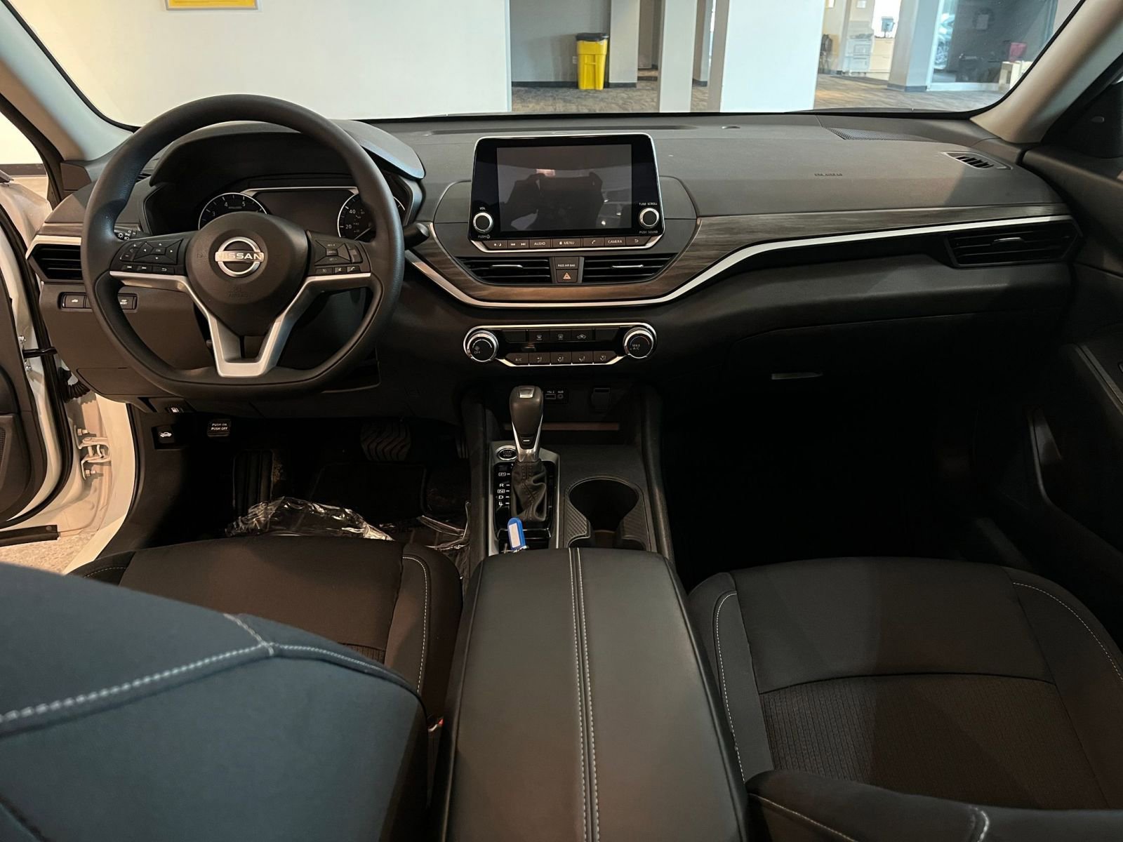 Thumbnail: 2025 Nissan Altima - 32