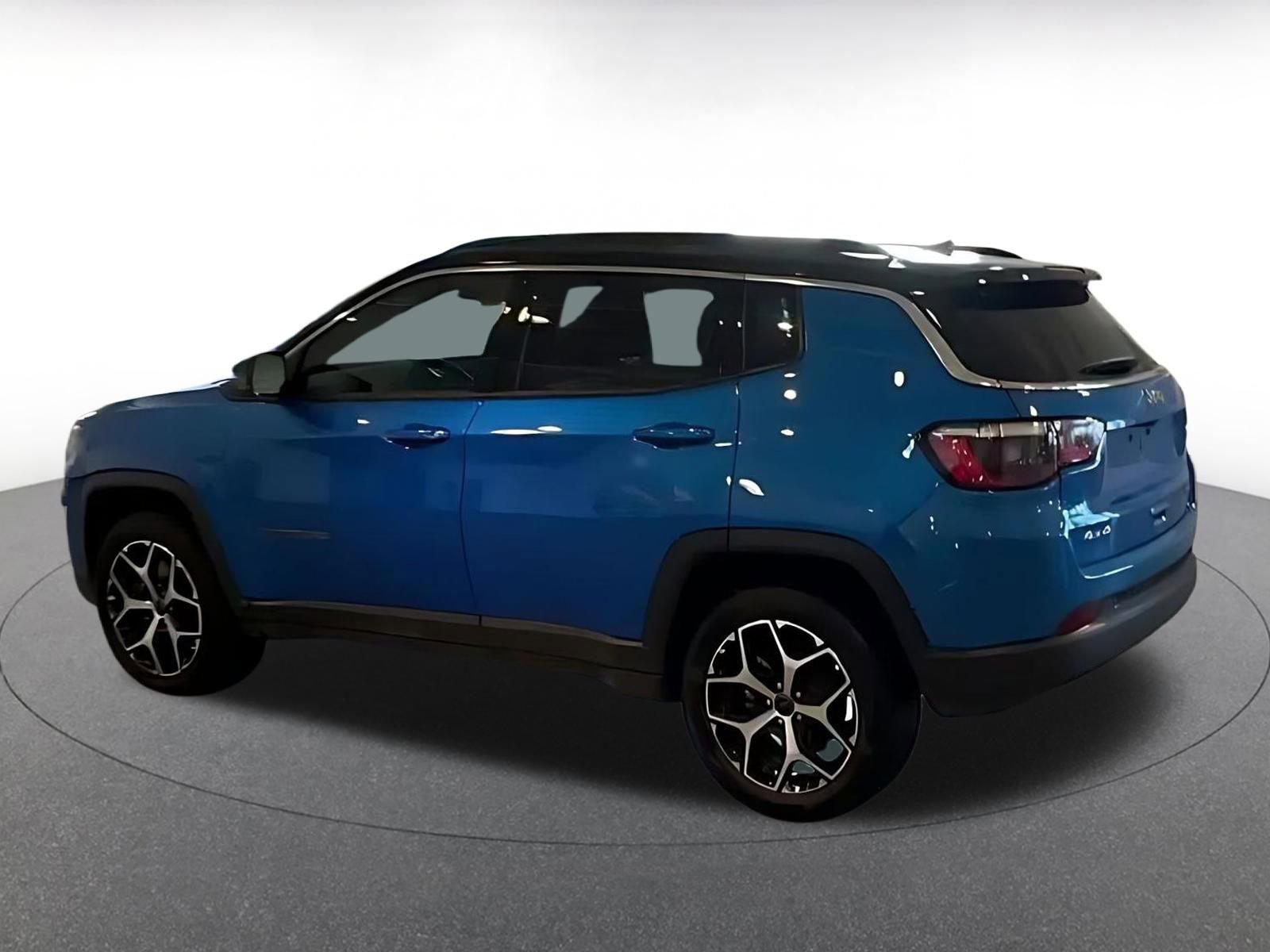 Thumbnail: 2025 Jeep Compass - 9