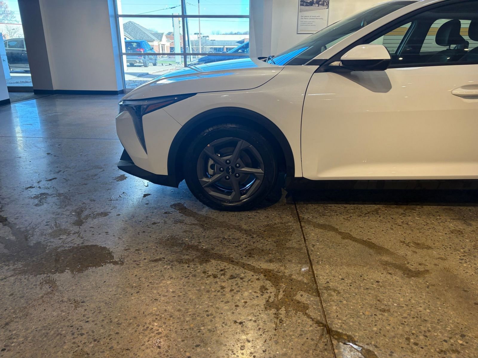 Thumbnail: 2025 Kia K4 - 29