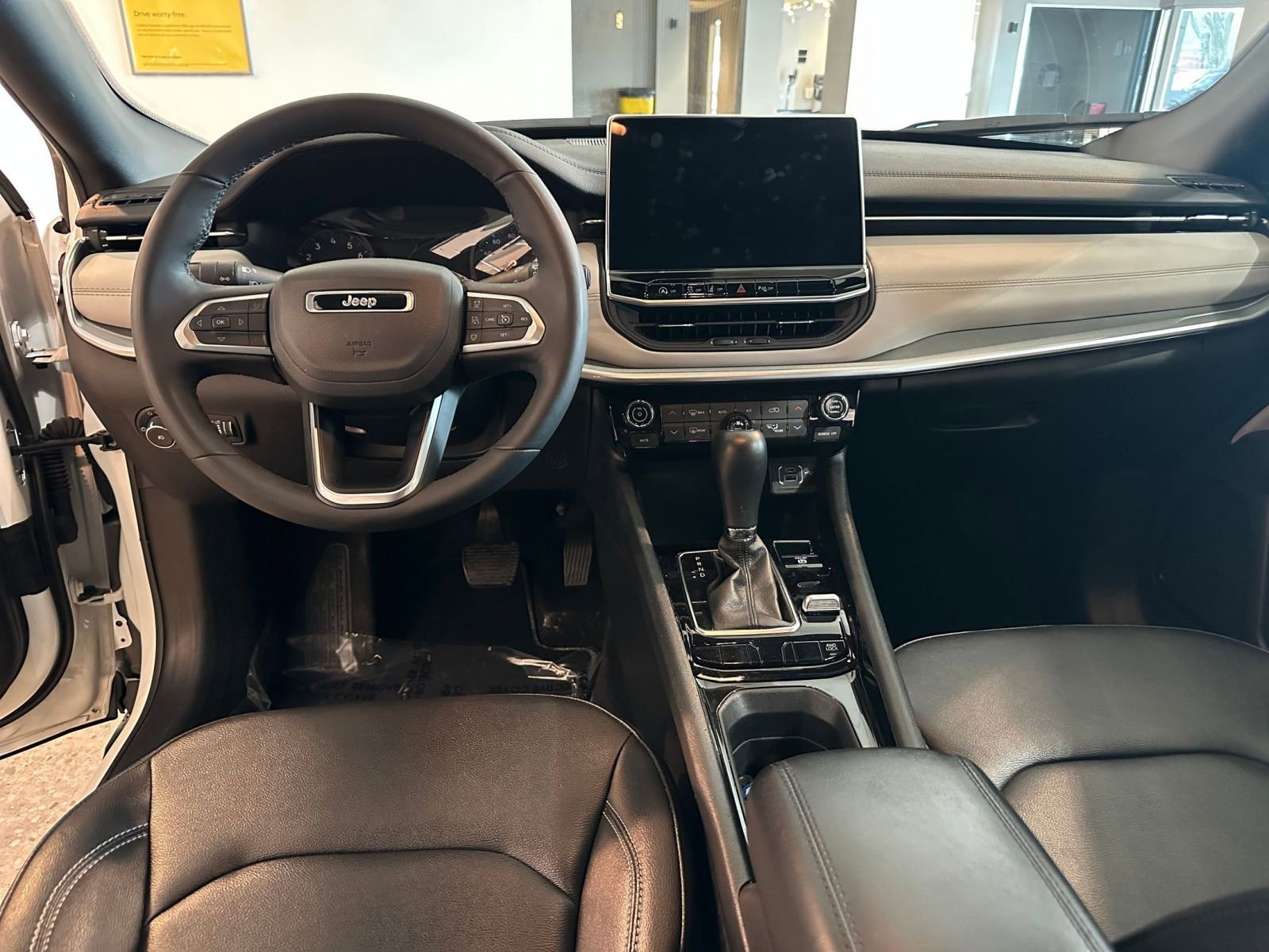 Thumbnail: 2025 Jeep Compass - 34