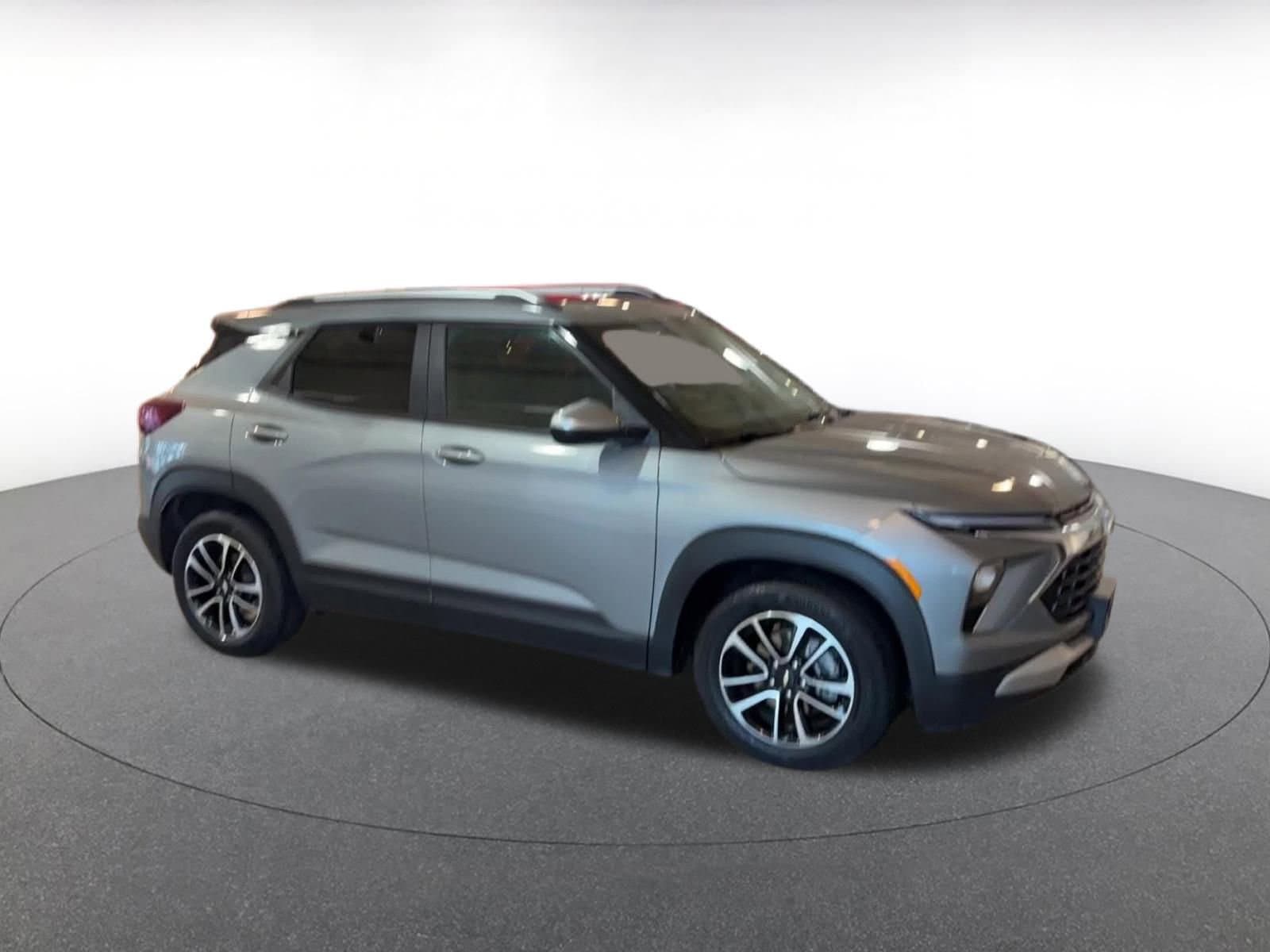 Thumbnail: 2025 Chevrolet TrailBlazer - 2