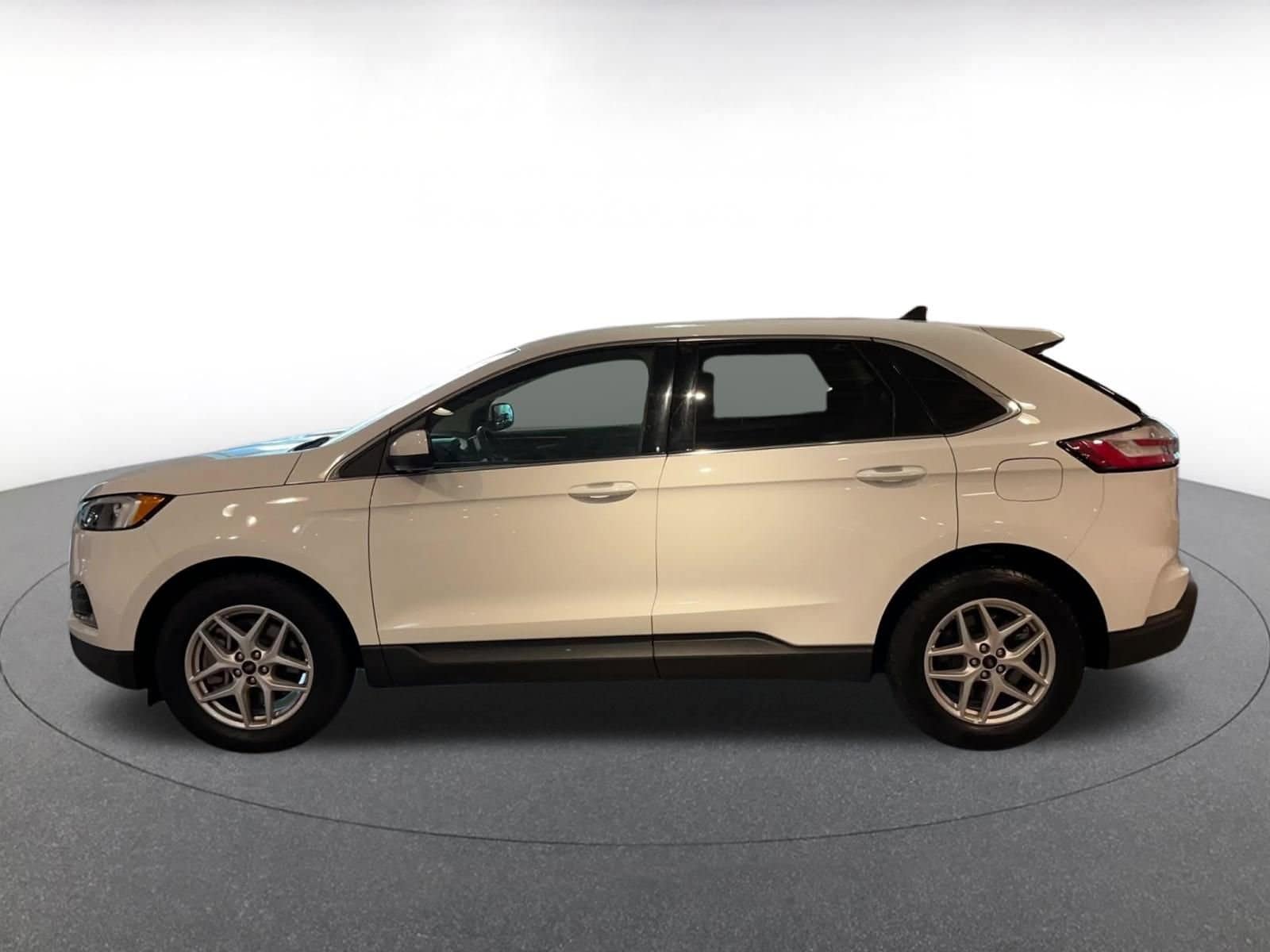 Thumbnail: 2024 Ford Edge - 9