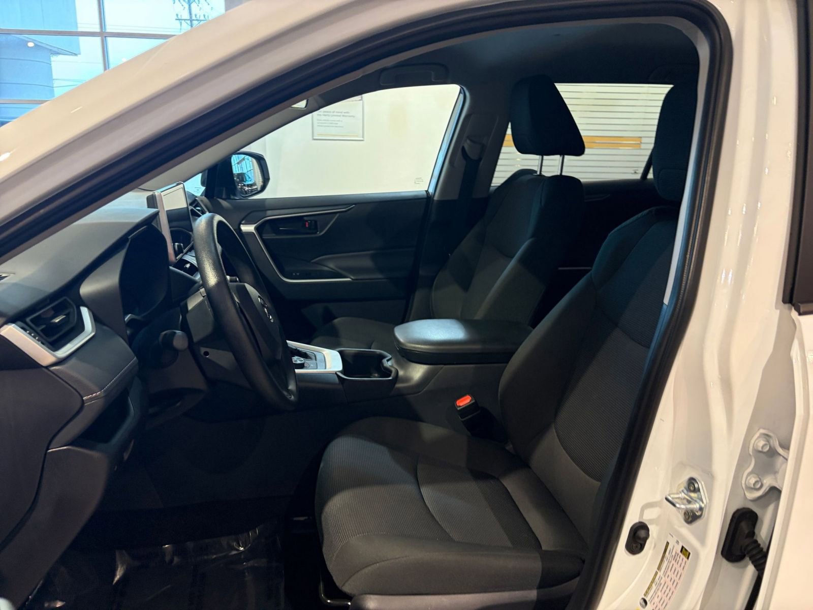 Thumbnail: 2025 Toyota RAV4 - 25