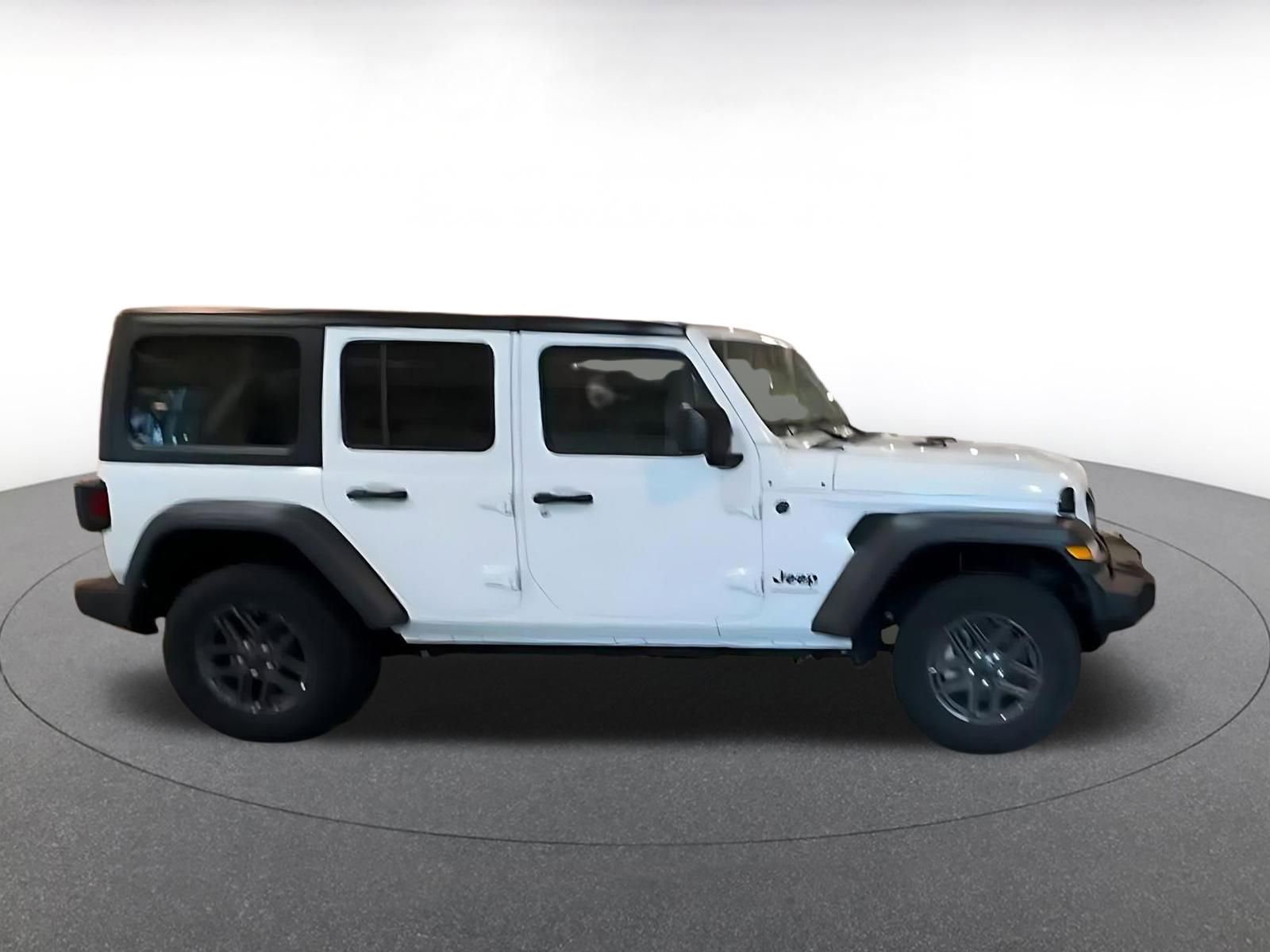 Thumbnail: 2025 Jeep Wrangler - 15