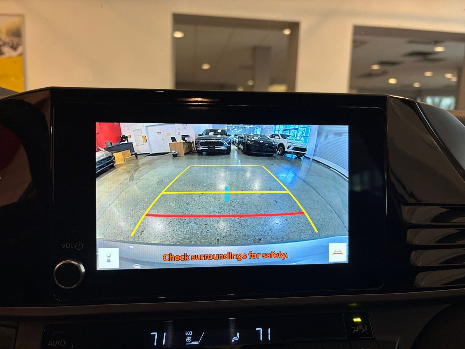 Thumbnail: 2025 Toyota Camry - 17