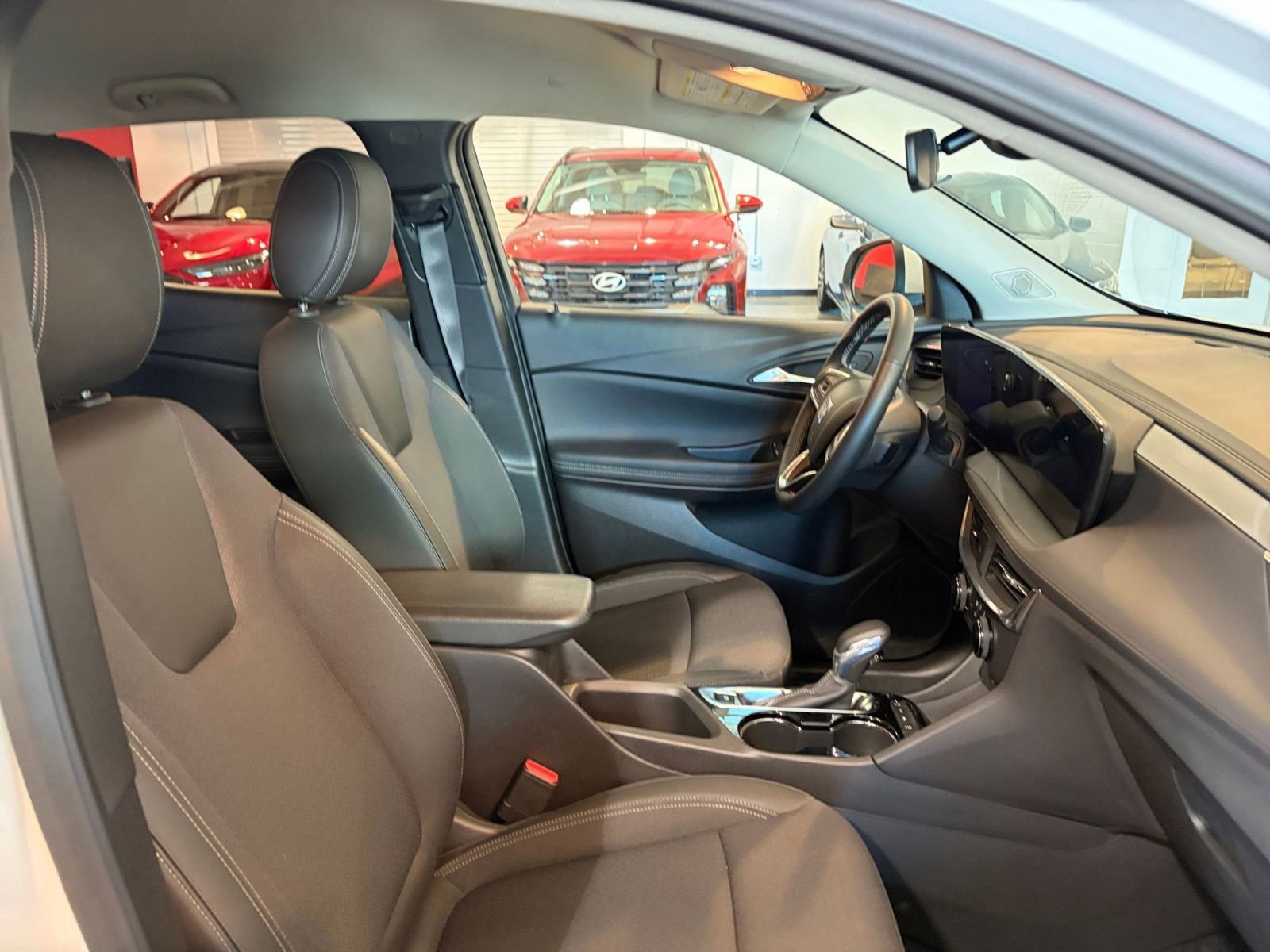 Thumbnail: 2025 Buick Encore GX - 35