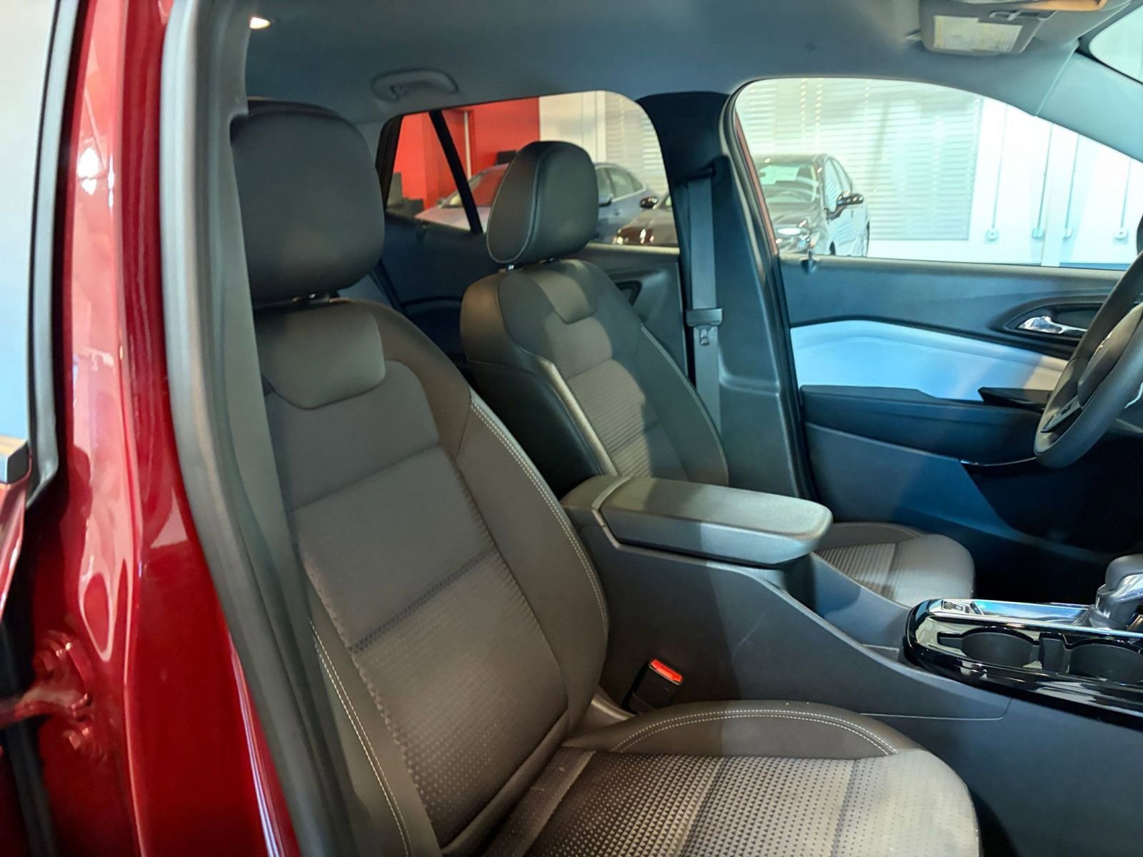 Thumbnail: 2025 Chevrolet Trax - 35