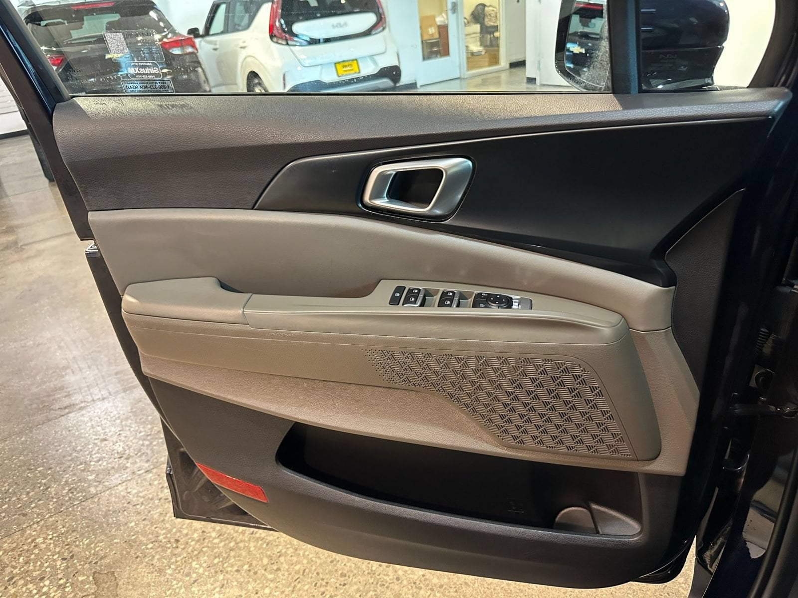 Thumbnail: 2026 Kia Carnival - 18