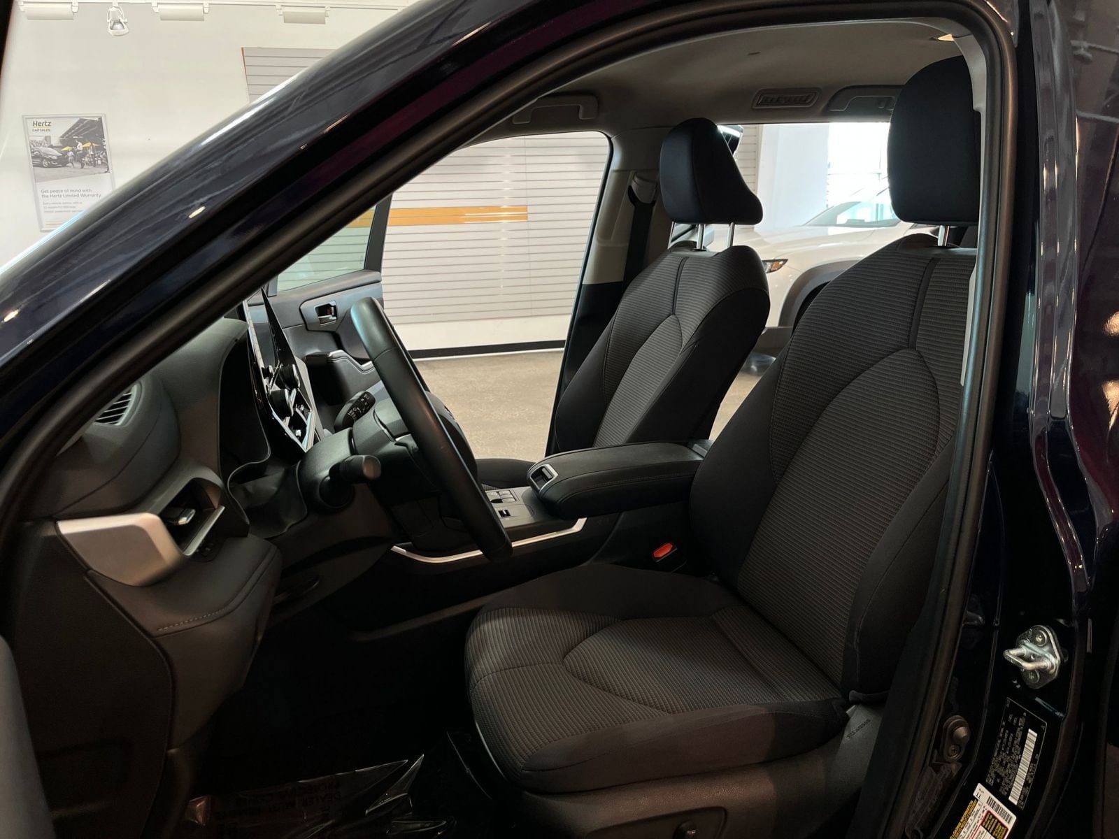 Thumbnail: 2025 Toyota Highlander - 28