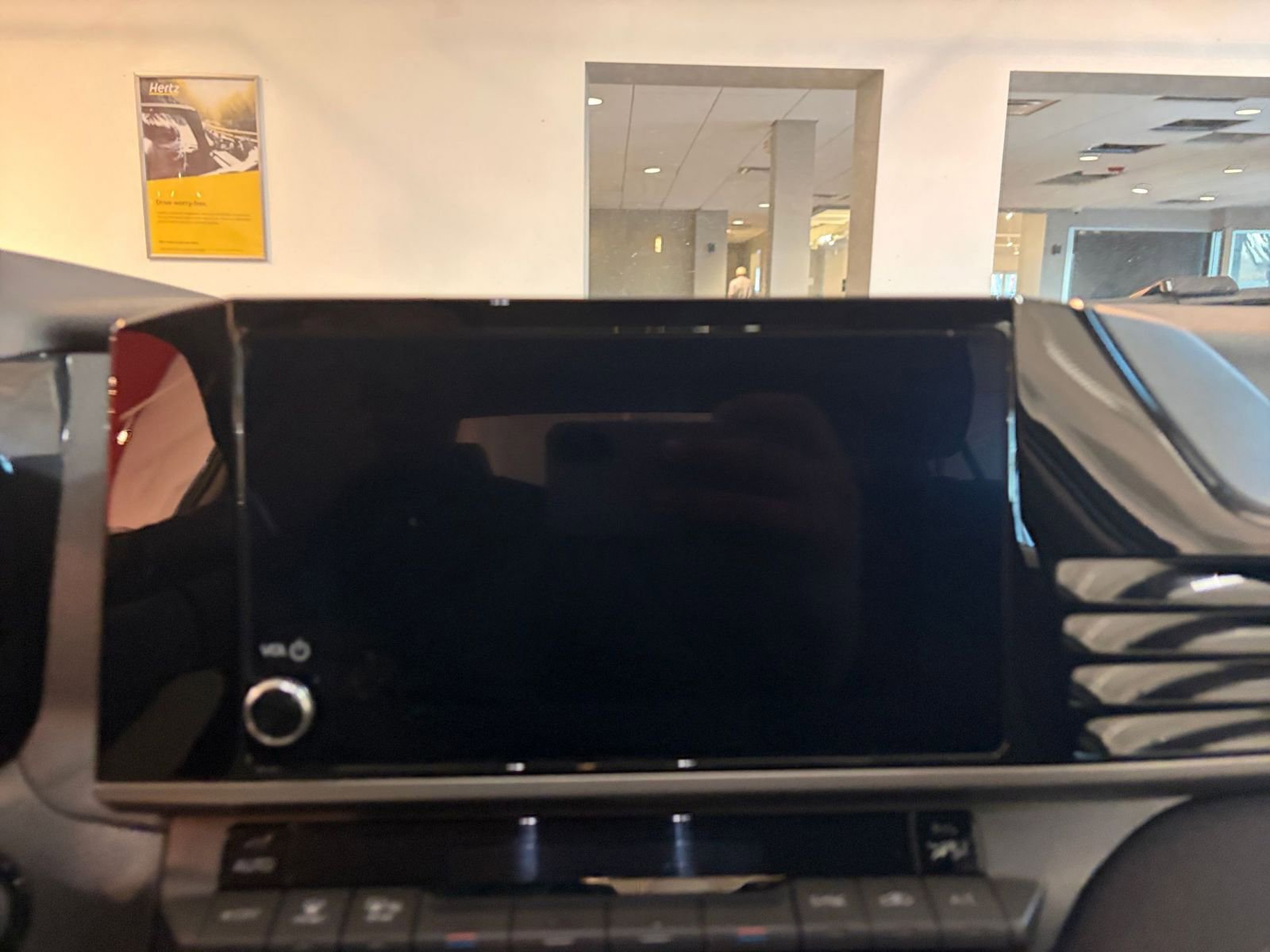 Thumbnail: 2025 Toyota Camry - 18