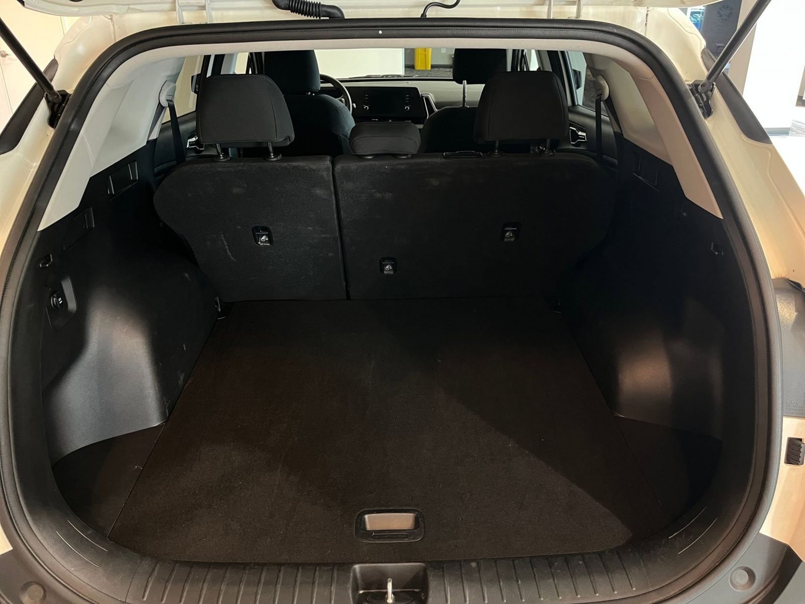 Thumbnail: 2024 Kia Sportage - 30