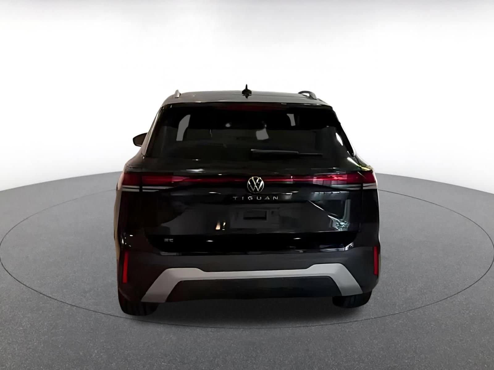Thumbnail: 2026 Volkswagen Tiguan - 12