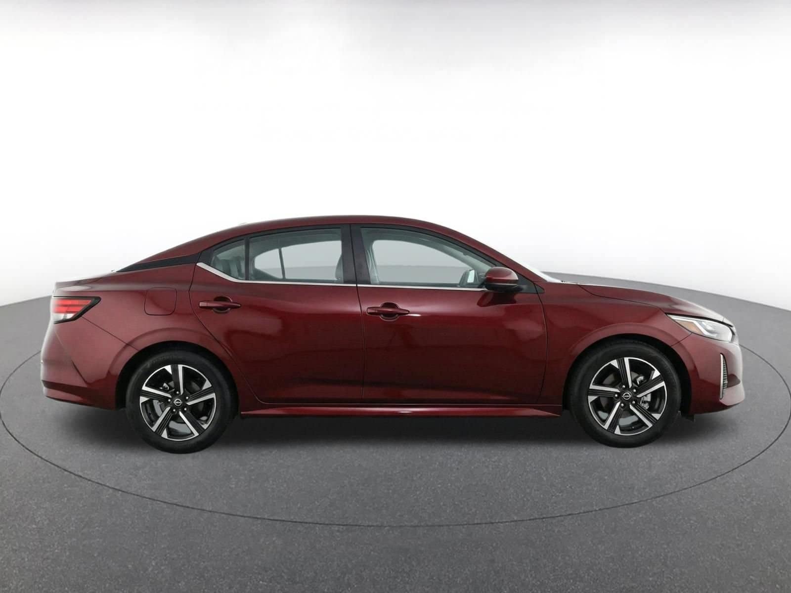 Thumbnail: 2025 Nissan Sentra - 10