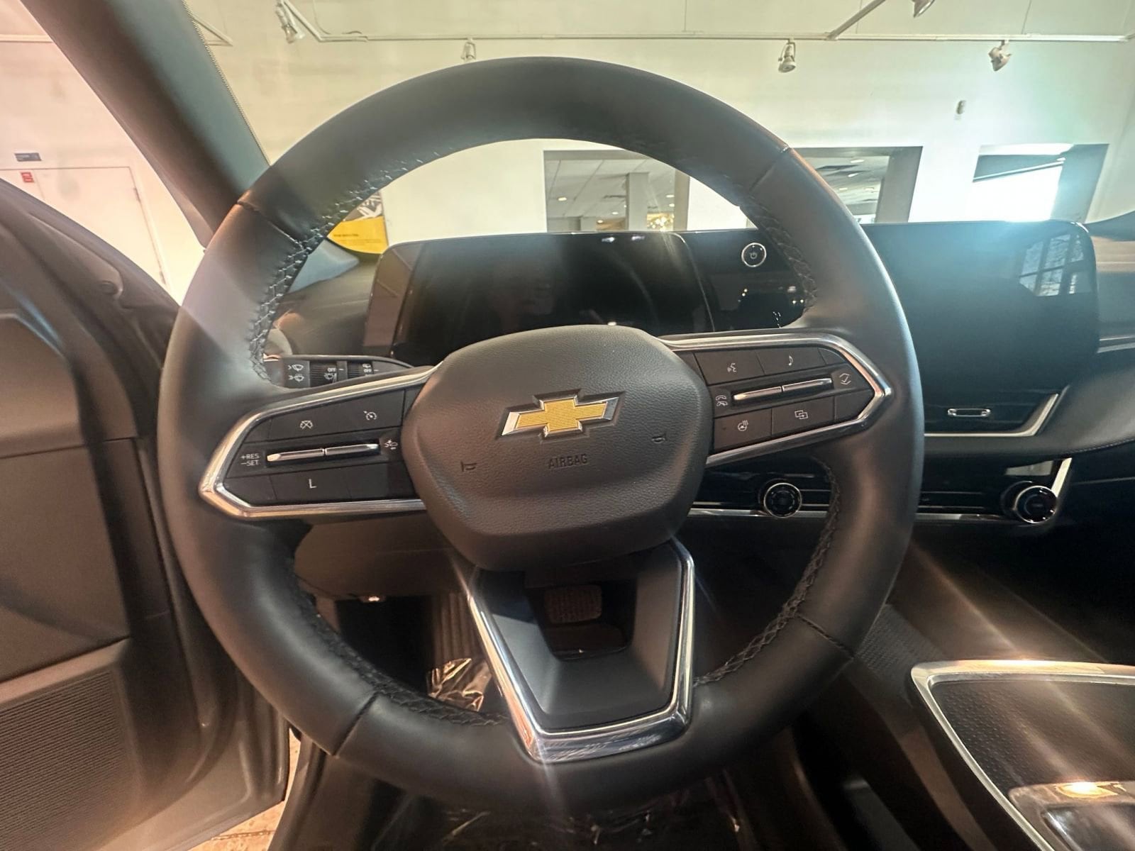 Thumbnail: 2025 Chevrolet Equinox - 27