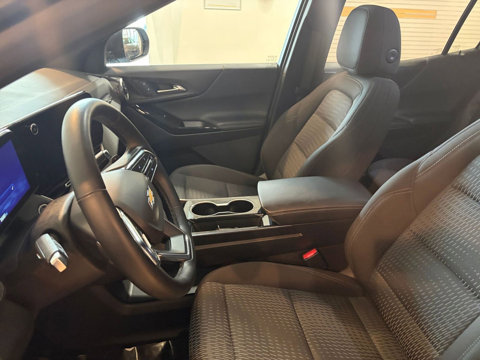 Thumbnail: 2025 Chevrolet Equinox - 27