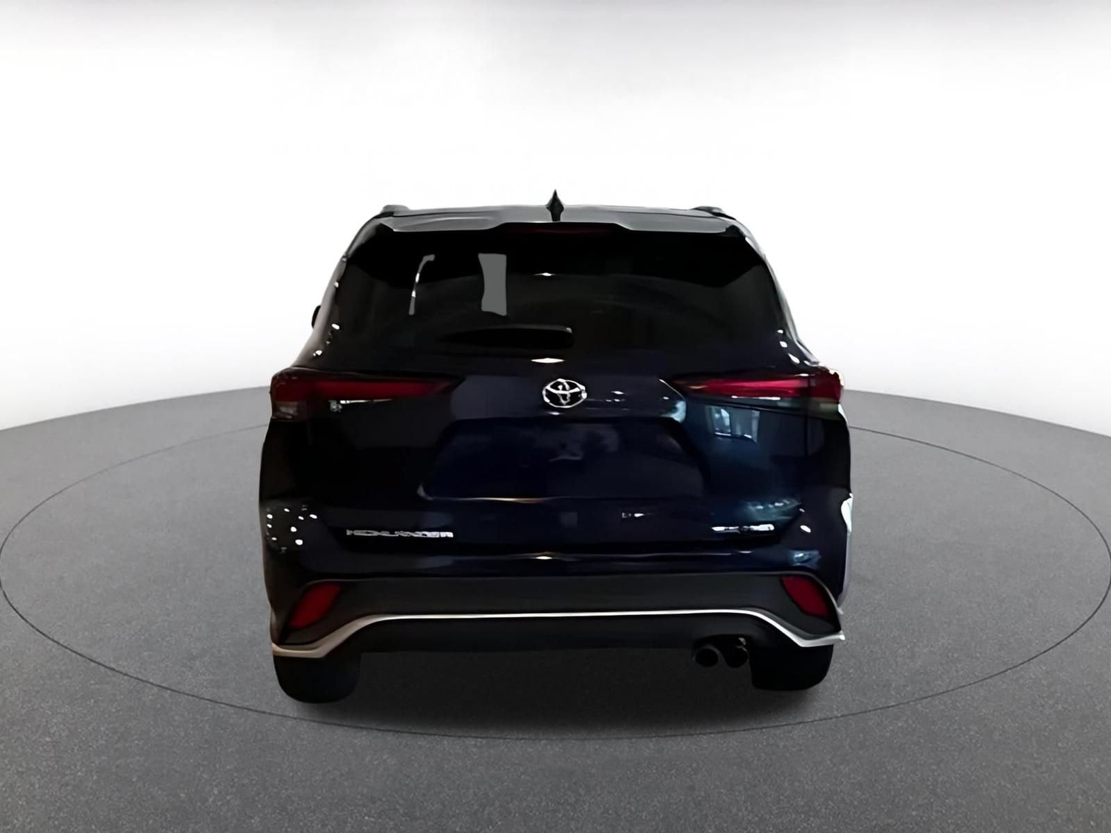 Thumbnail: 2025 Toyota Highlander - 12
