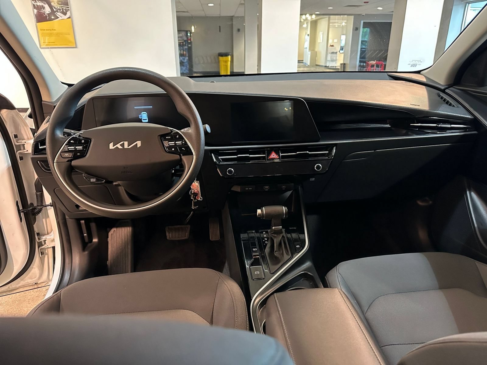Thumbnail: 2026 Kia Niro - 33