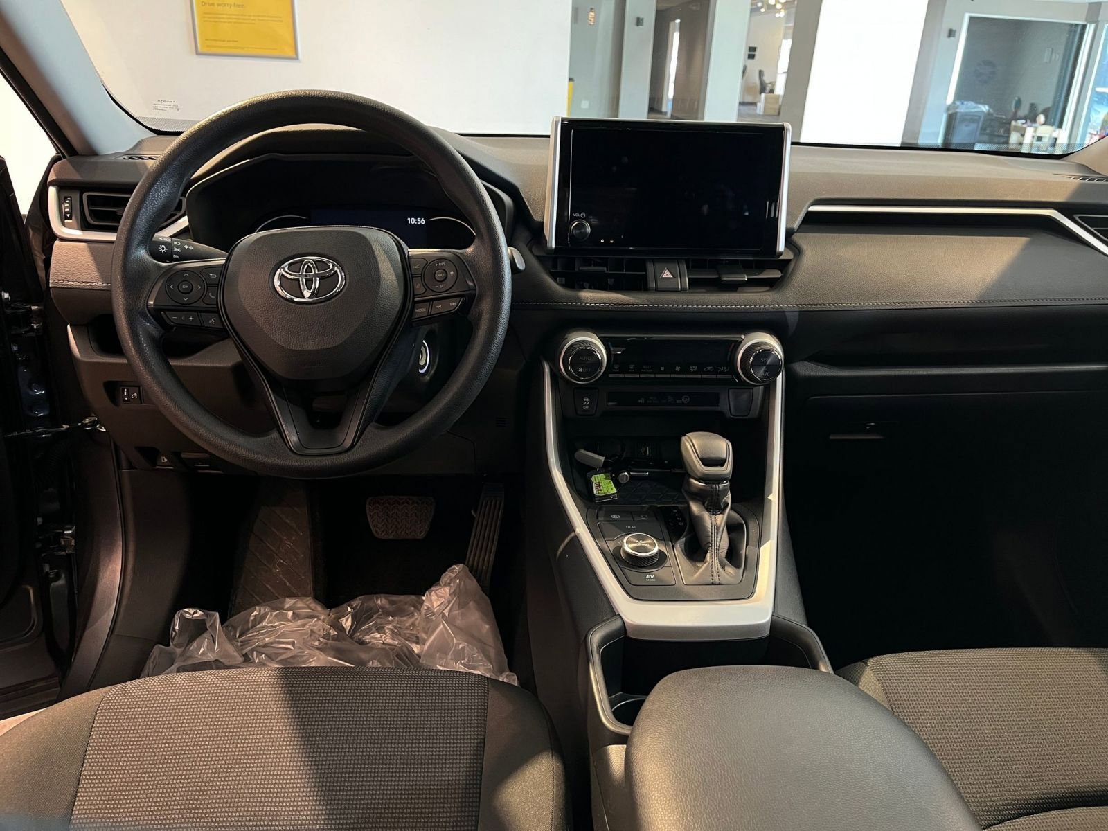 Thumbnail: 2025 Toyota RAV4 - 34