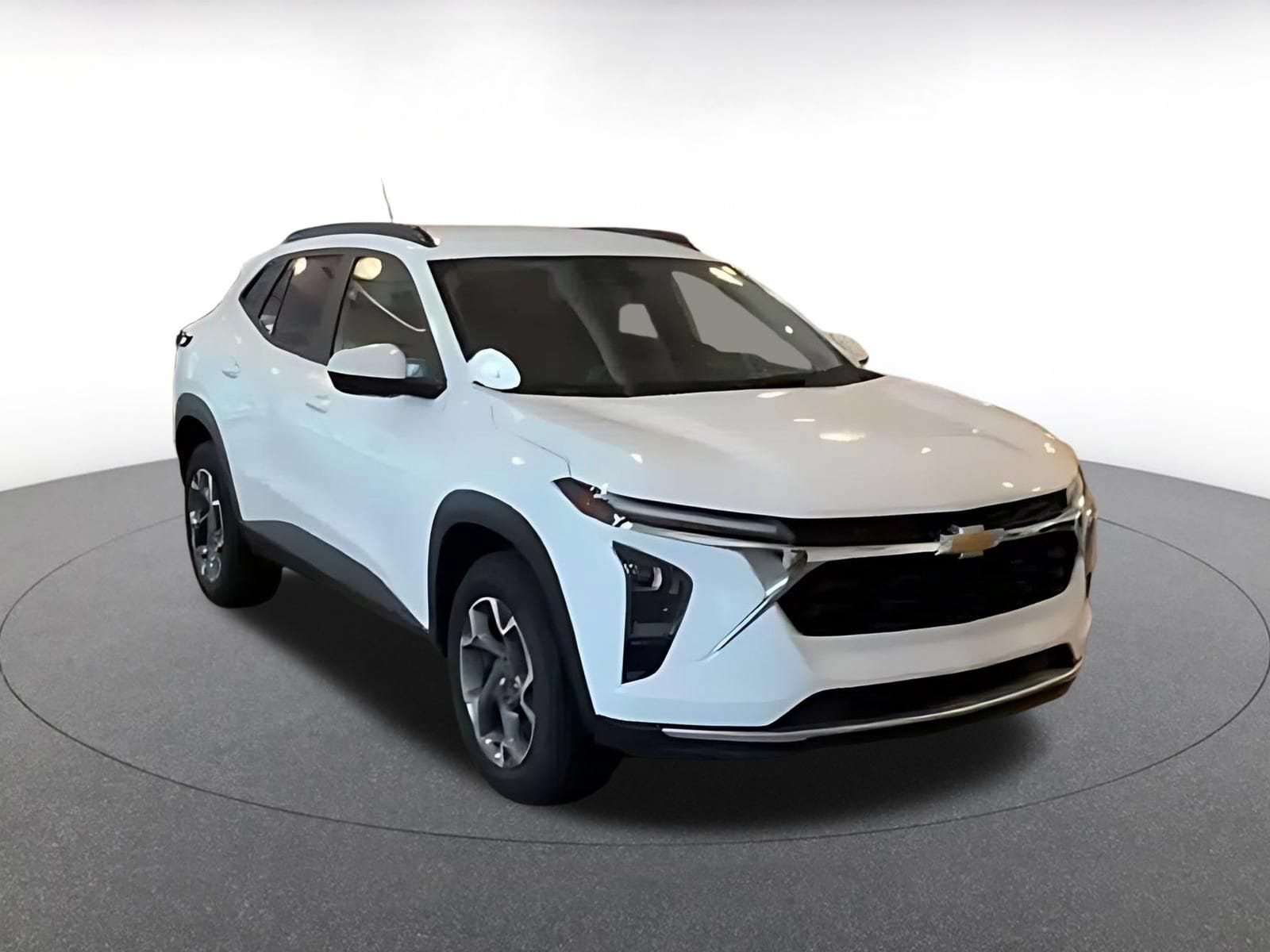 Thumbnail: 2025 Chevrolet Trax - 3
