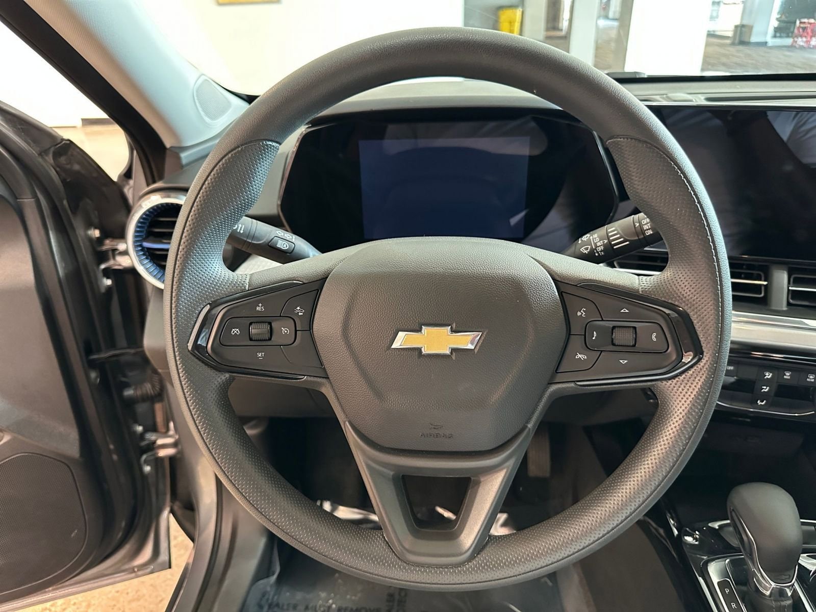 Thumbnail: 2025 Chevrolet Trax - 27