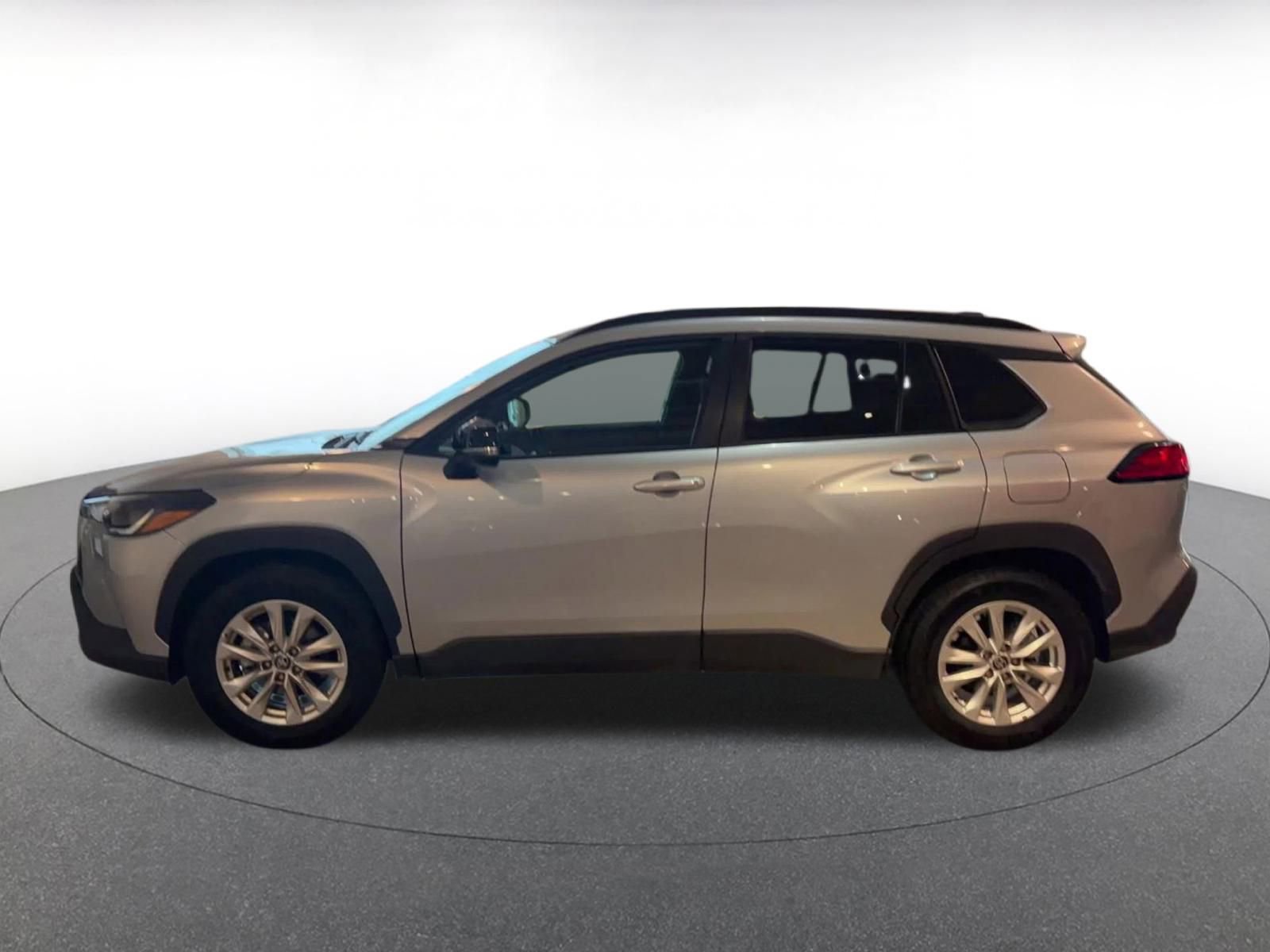 Thumbnail: 2025 Toyota Corolla Cross - 9