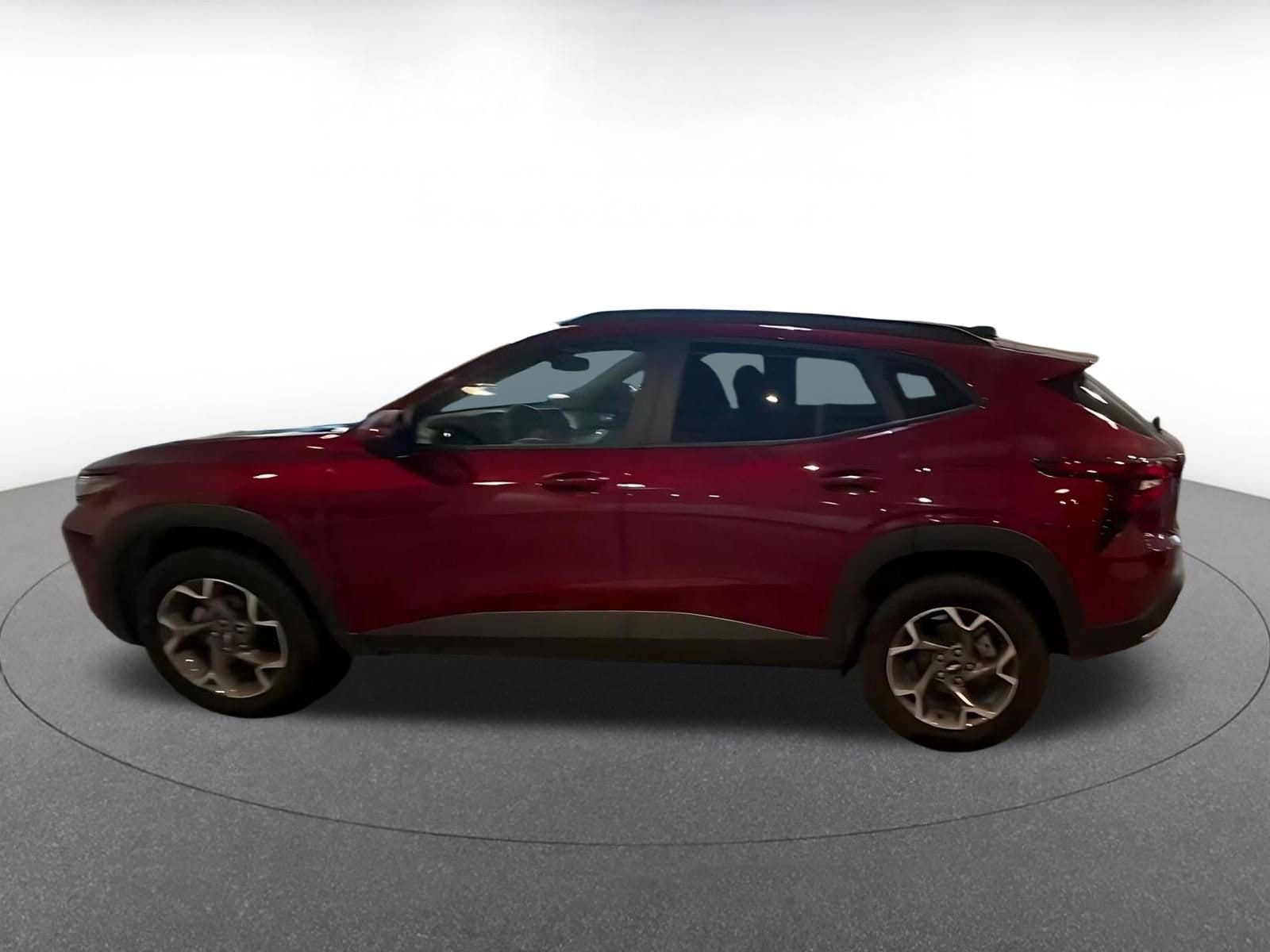 Thumbnail: 2025 Chevrolet Trax - 8