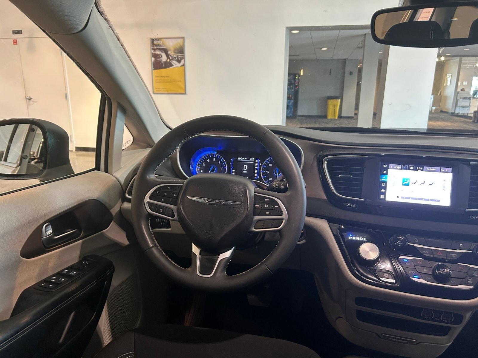 Thumbnail: 2024 Chrysler Voyager - 35