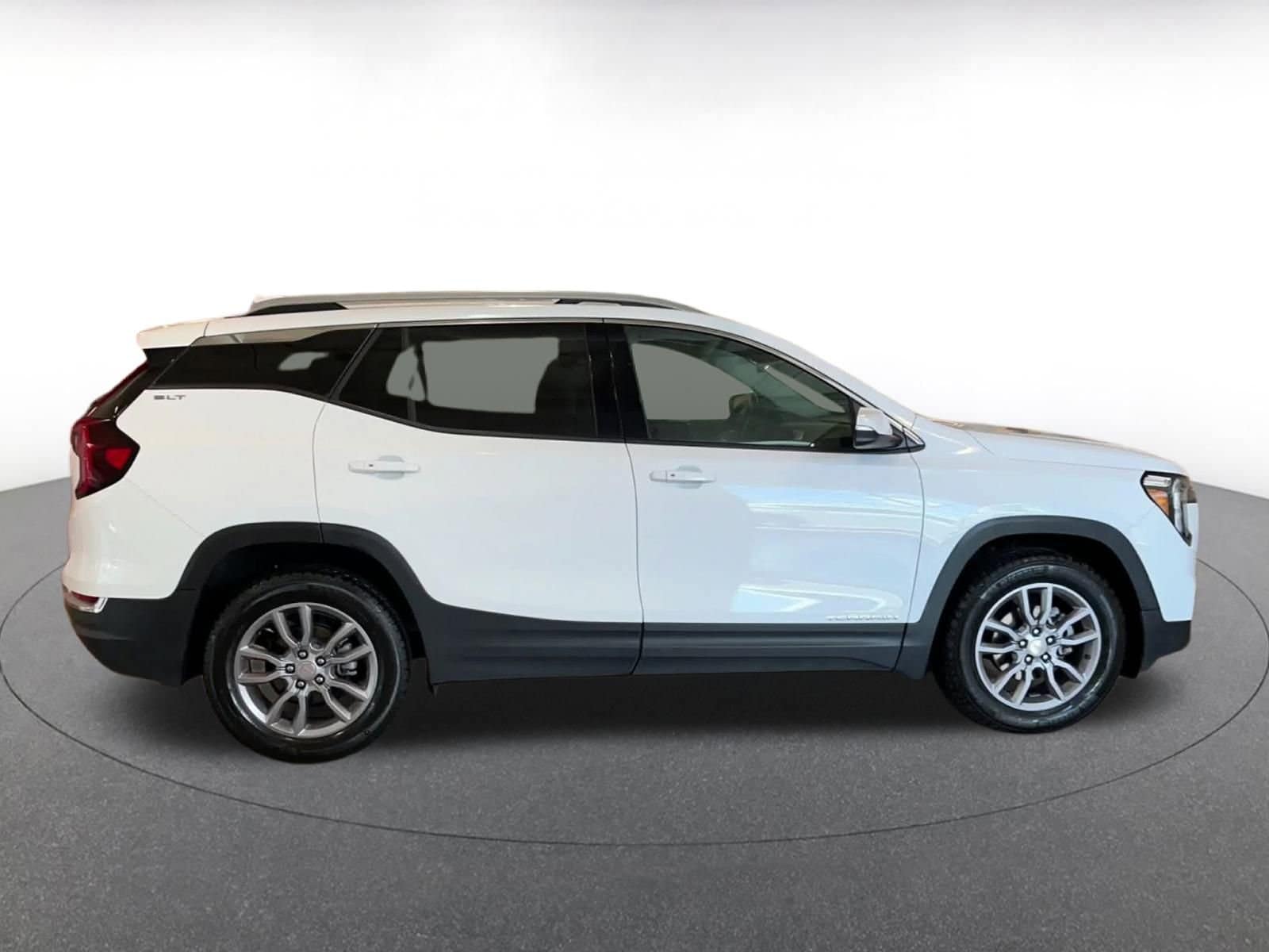Thumbnail: 2024 GMC Terrain - 16