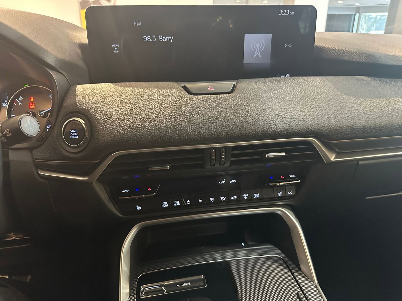 Thumbnail: 2025 Mazda CX-70 - 18