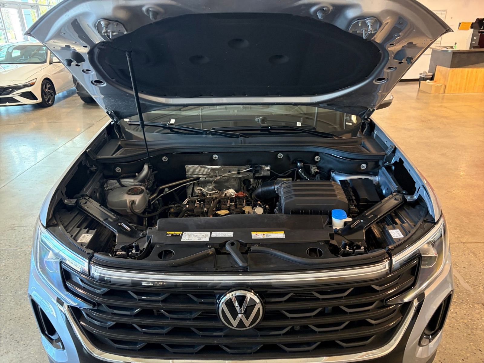 Thumbnail: 2025 Volkswagen Atlas - 32