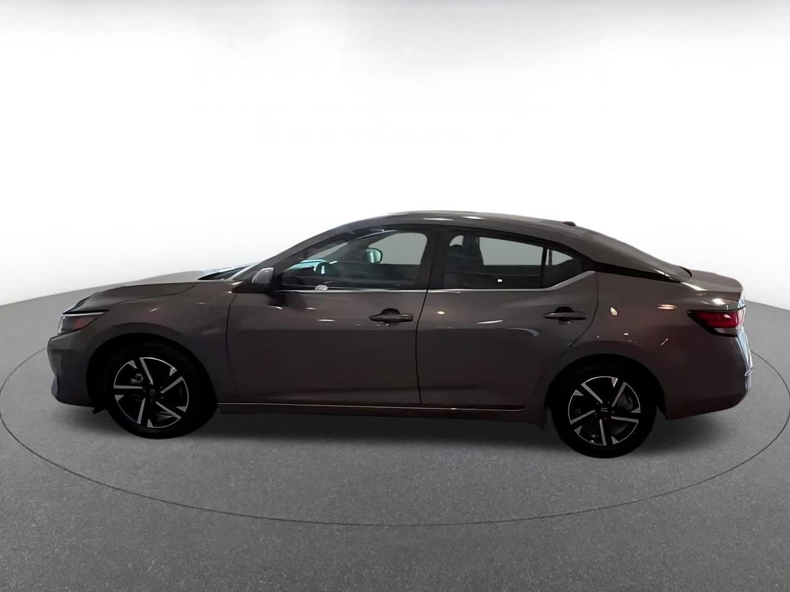 Thumbnail: 2025 Nissan Sentra - 4