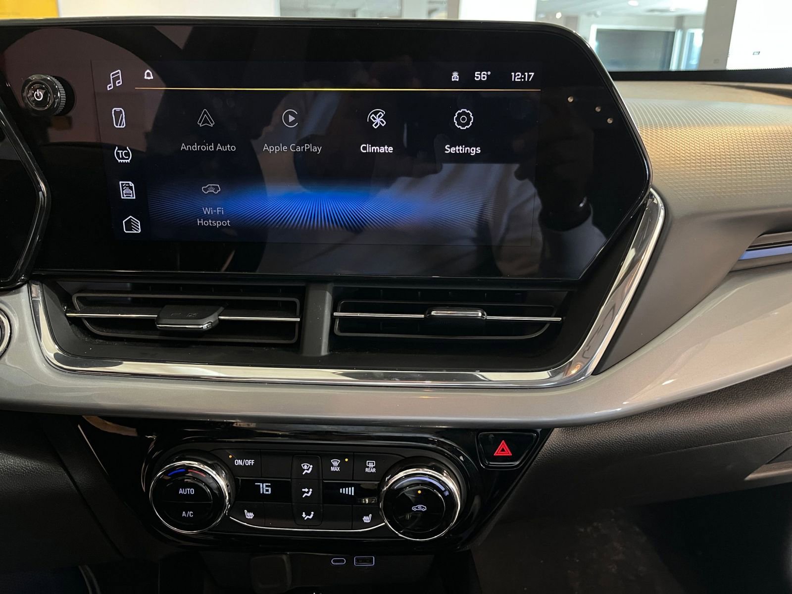 Thumbnail: 2025 Chevrolet Trax - 17