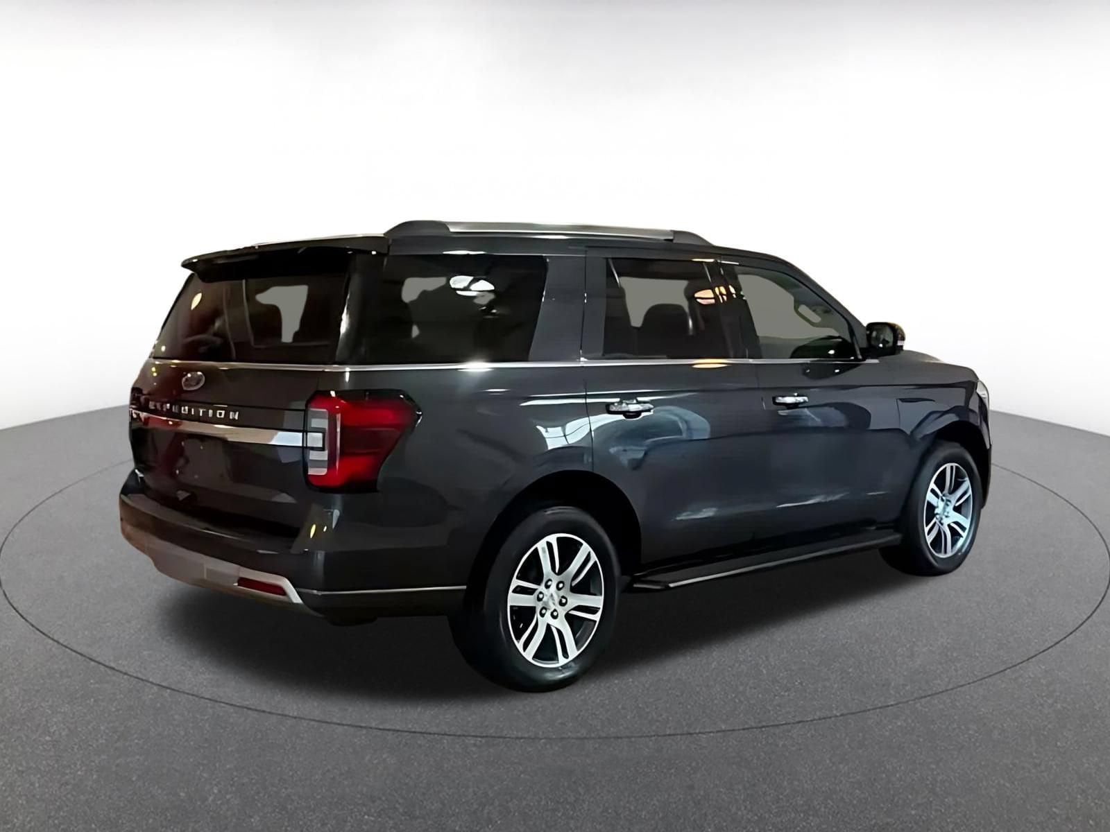 Thumbnail: 2024 Ford Expedition - 10